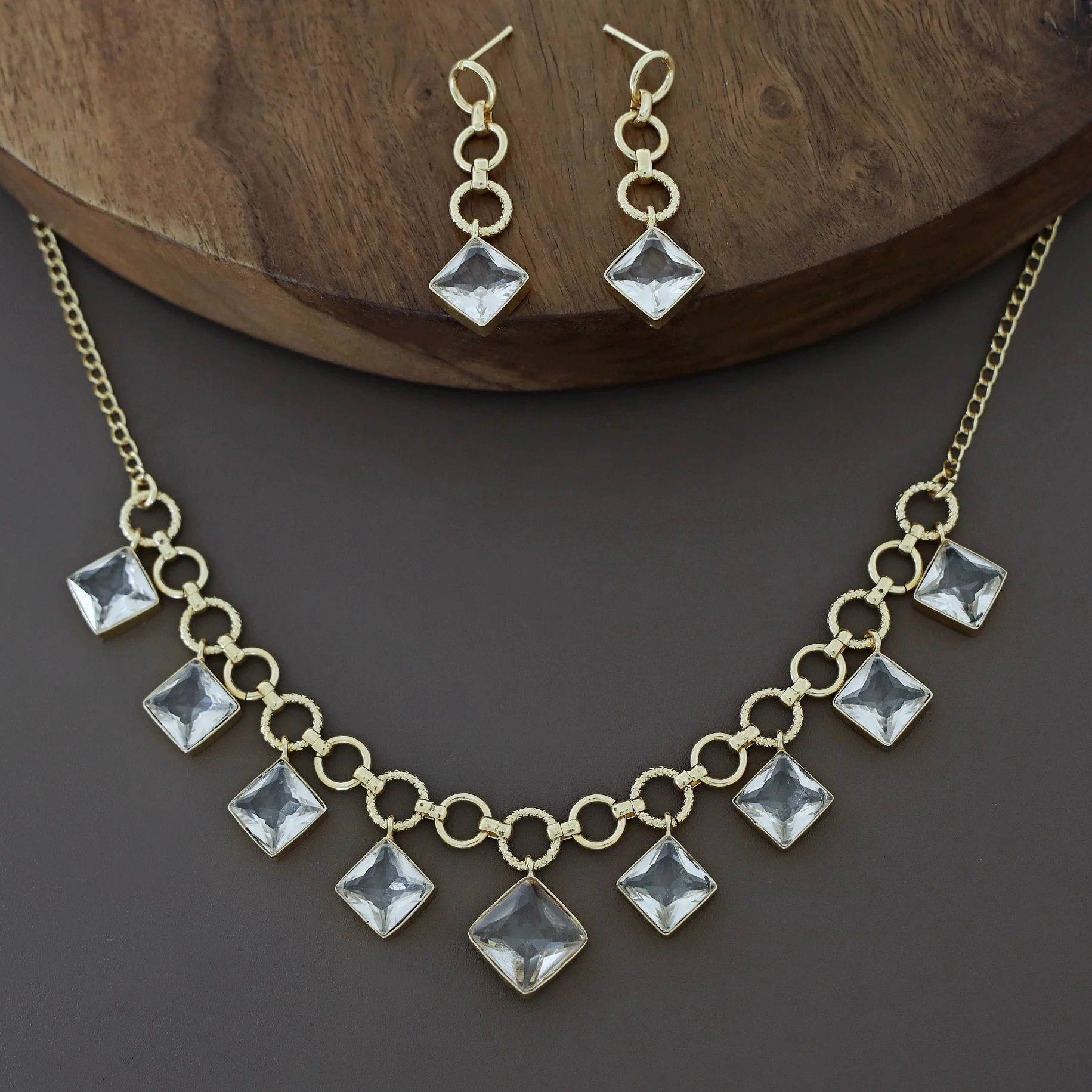 Alasca Golden Circle And Diamond Glossy Neckpiece With Earring - Image 7