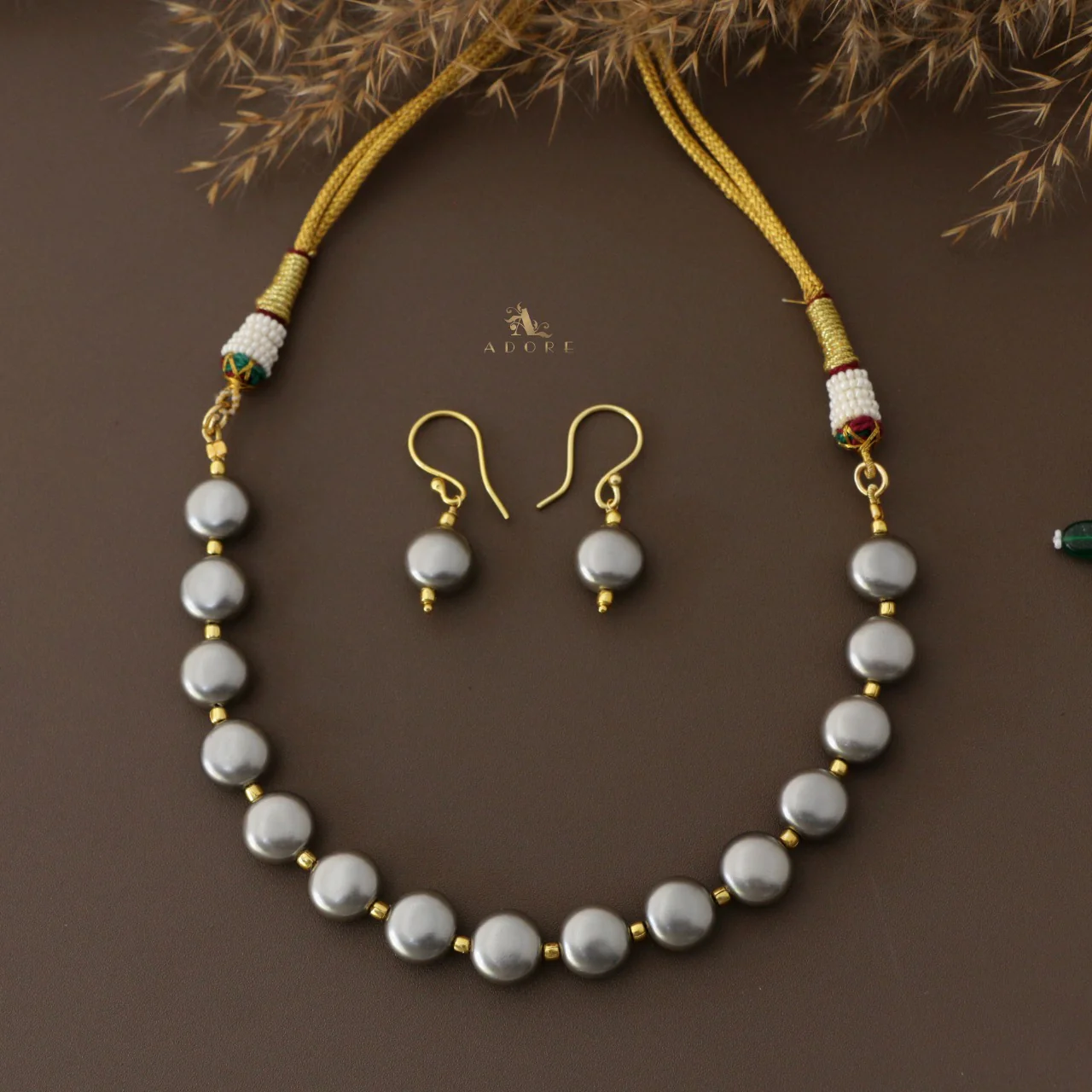 Aldora Pearl Short Neckpiece With Drop - Image 4