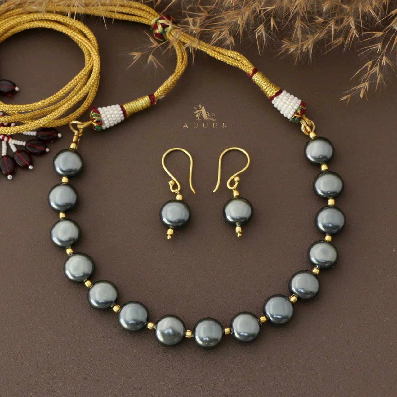 Aldora Pearl Short Neckpiece With Drop - Image 5