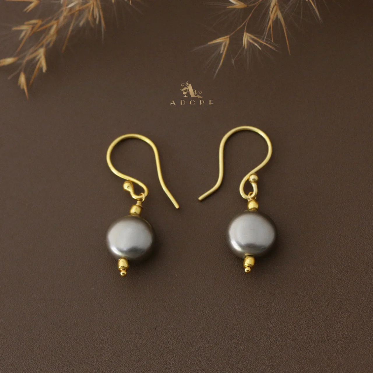 Aldora Pearl Short Neckpiece With Drop - Image 9