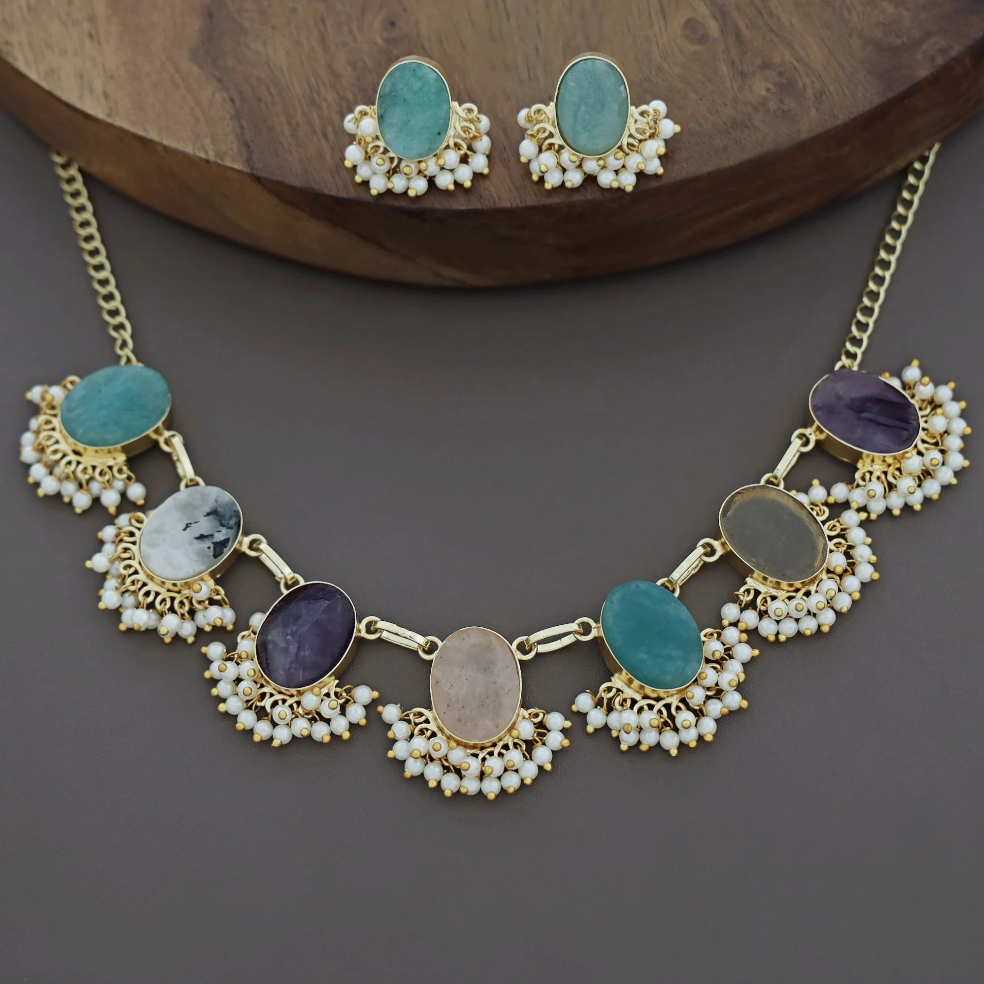 Alessandra Raw Stone Oval Pearl Short Neckpiece With Earring - Image 25