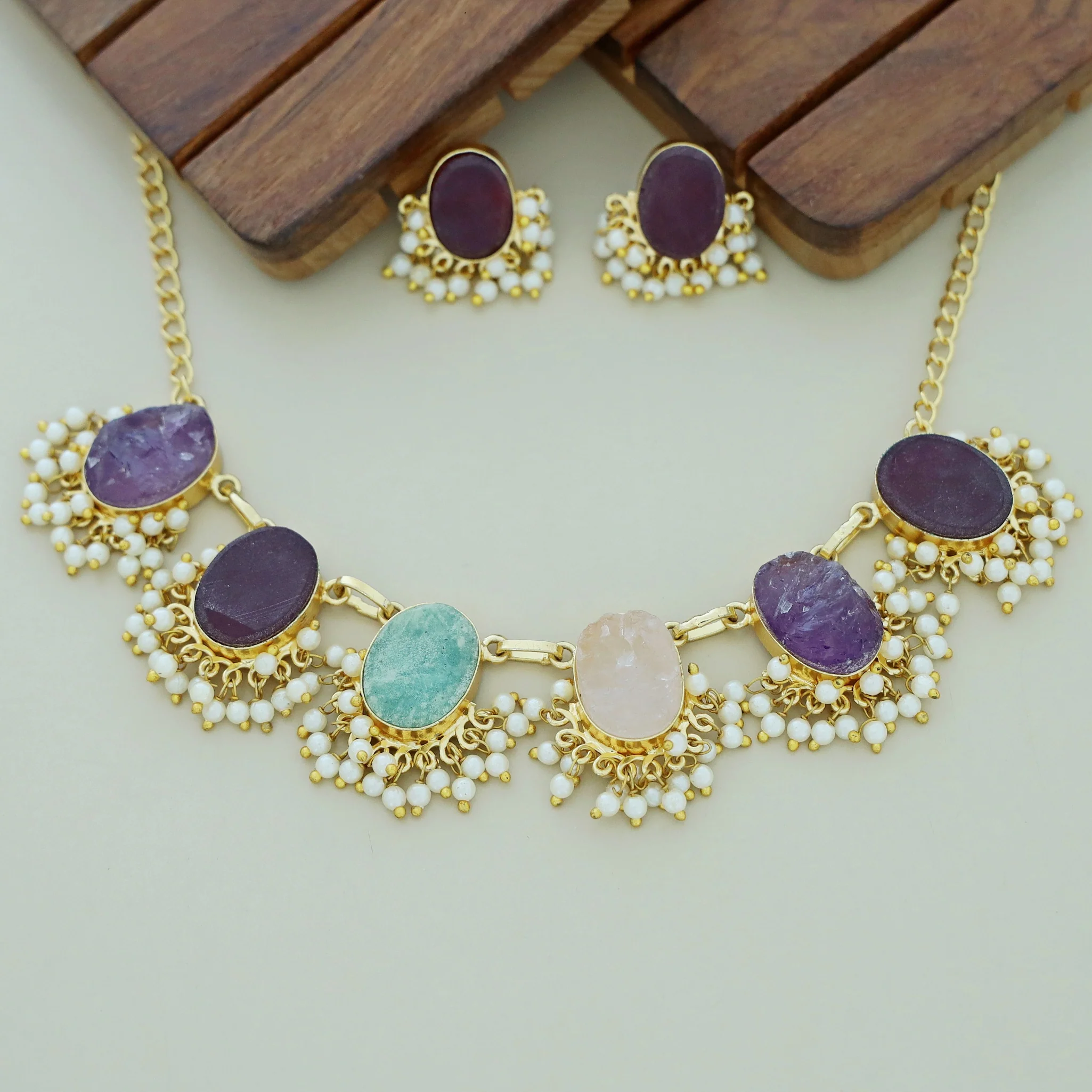 Alessandra Raw Stone Oval Pearl Short Neckpiece With Earring - Image 8