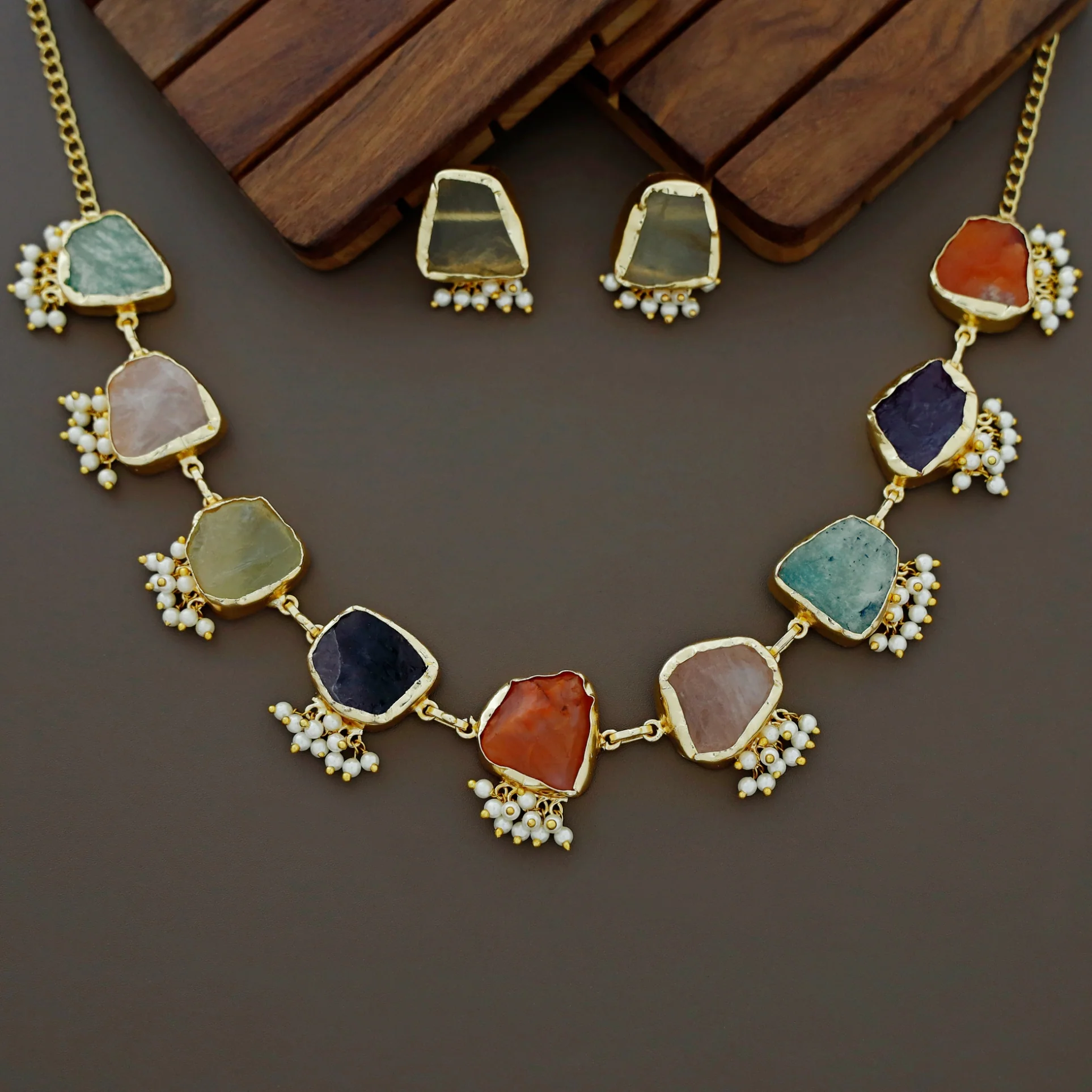 Alessandria Raw Stone Pearl Short Neckpiece With Earring - Image 4