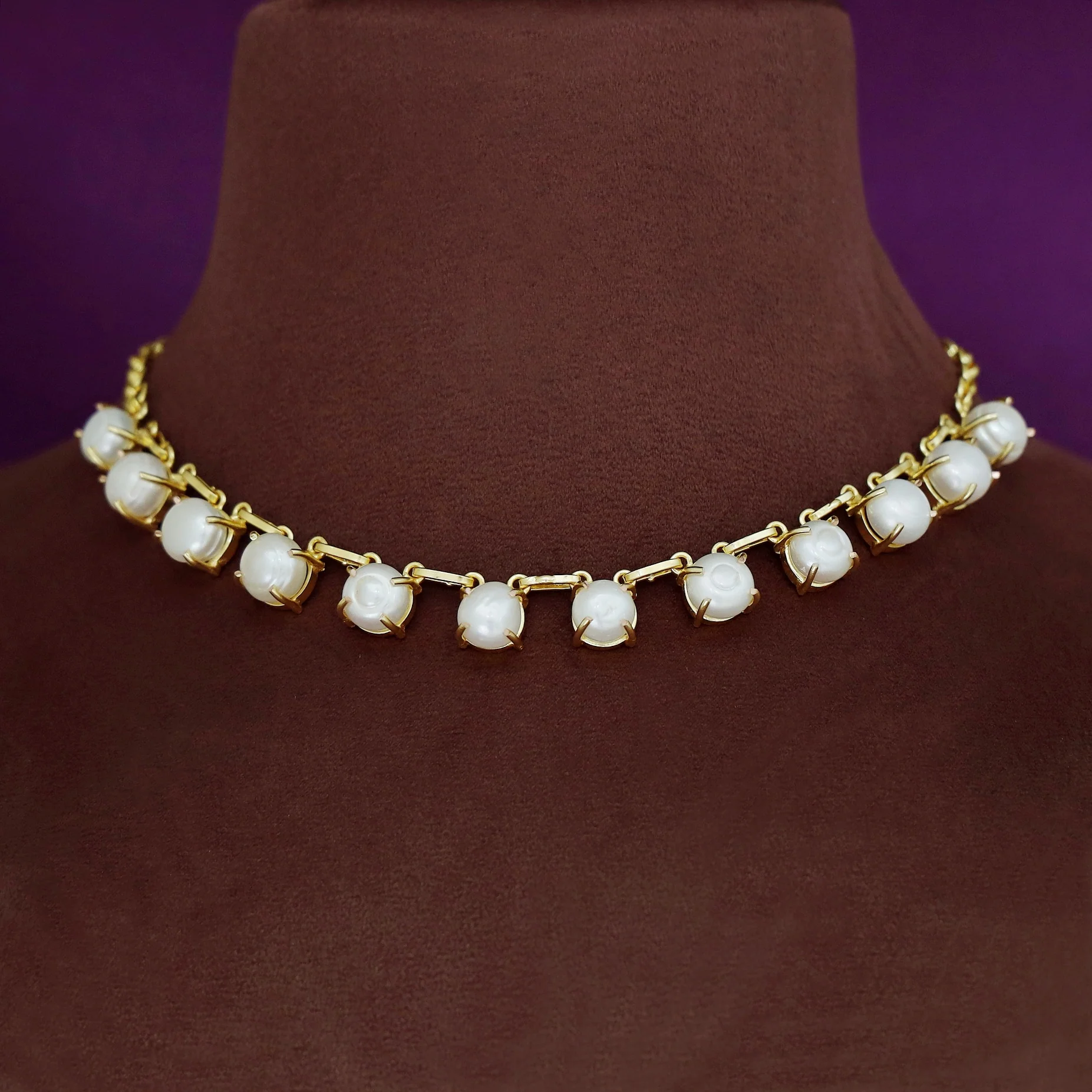 Fresh Water Pearl Alexa Claw Short Neckpiece - Image 2