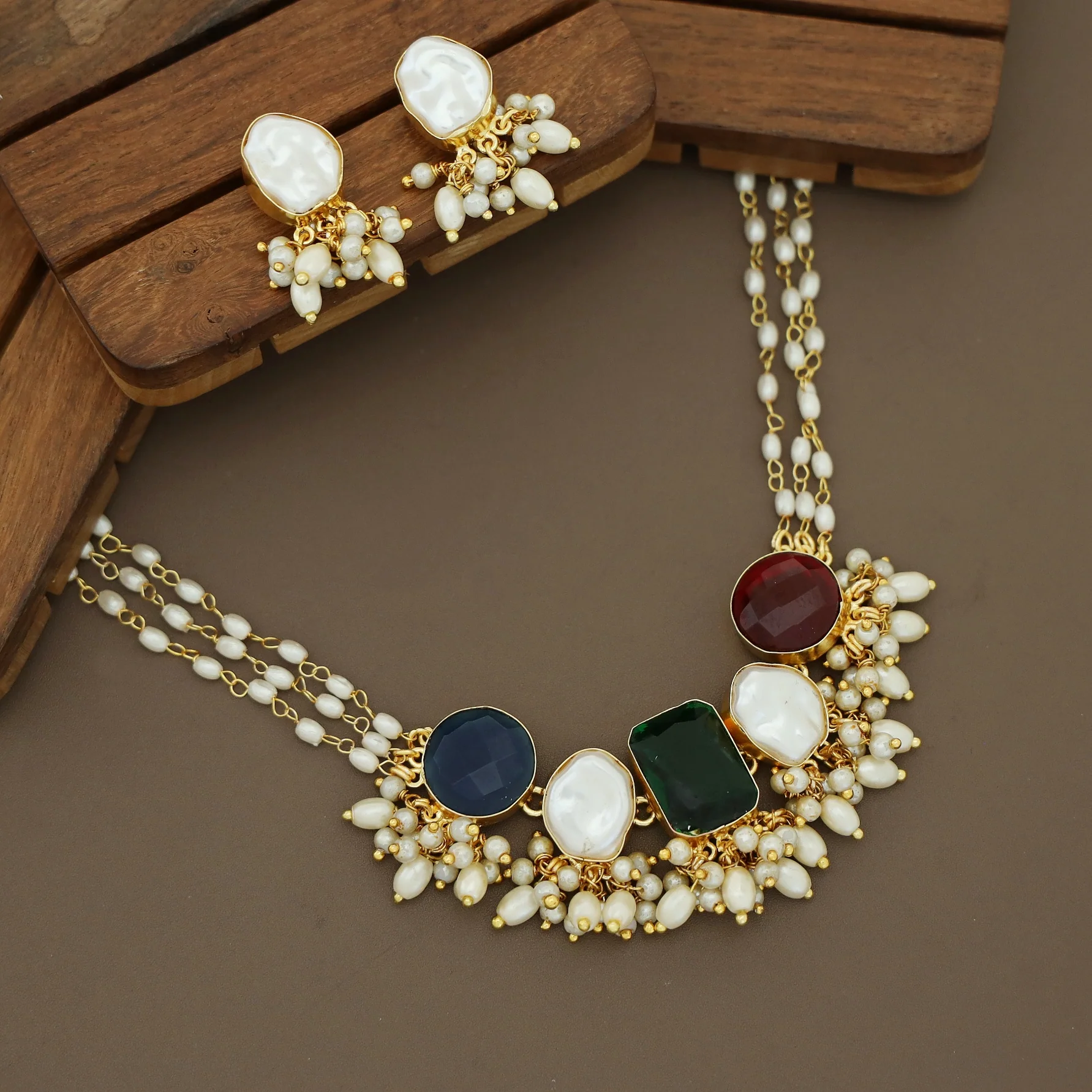 Alexis 3 Layer Rice Pearl Baroque + Glossy Stone Choker With Earring - Image 3