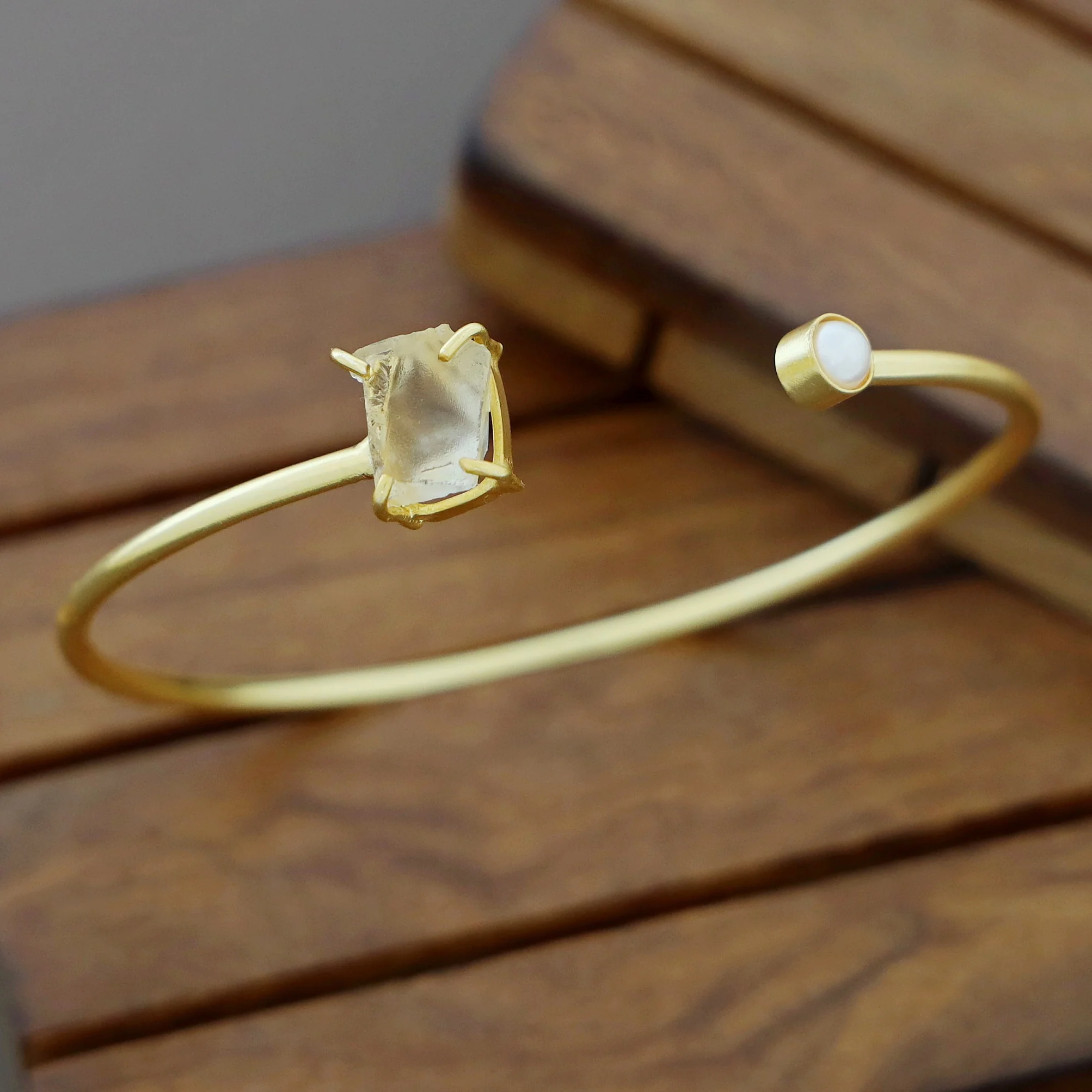 Alicia Raw Stone Pearl Bangle - Image 14