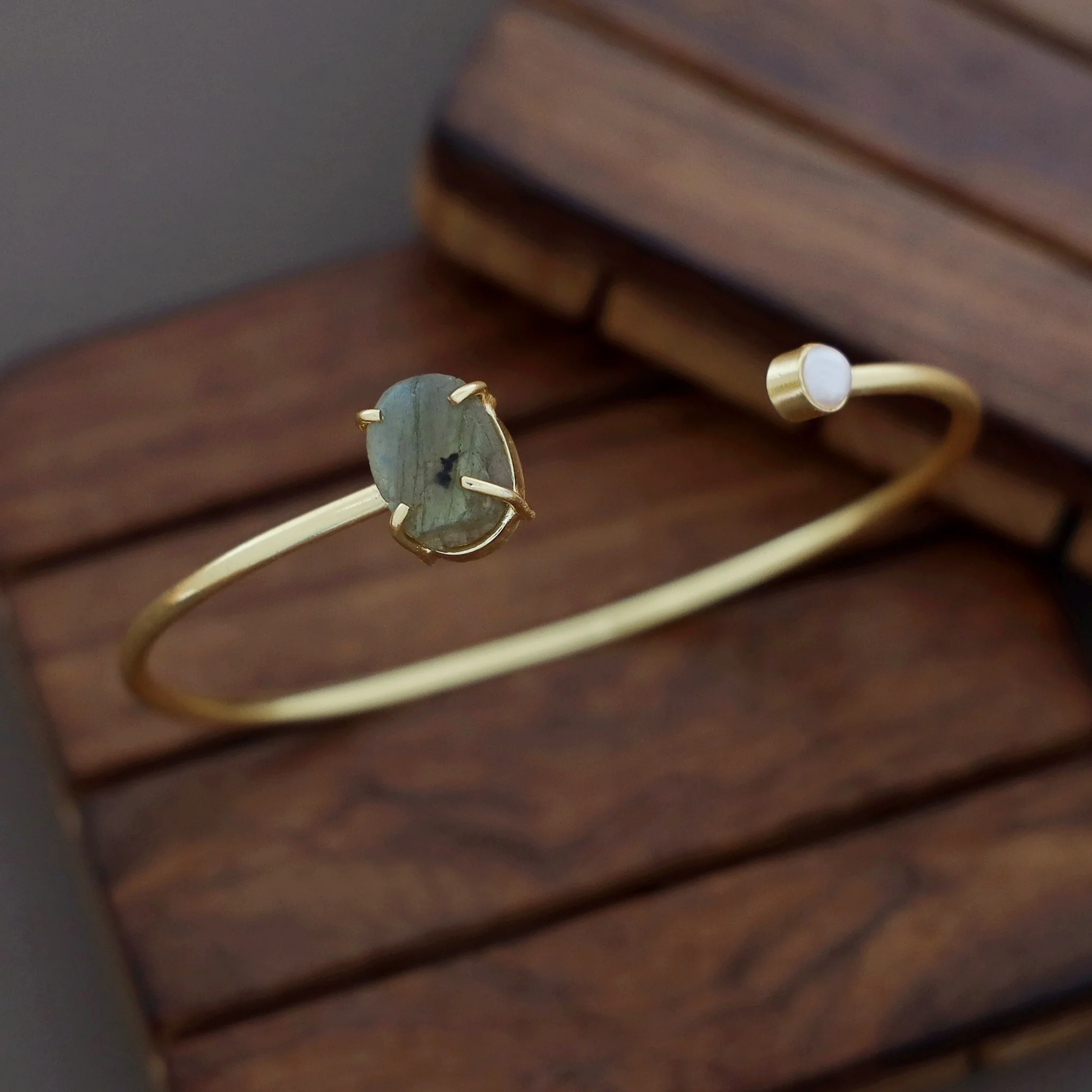 Alicia Raw Stone Pearl Bangle - Image 20