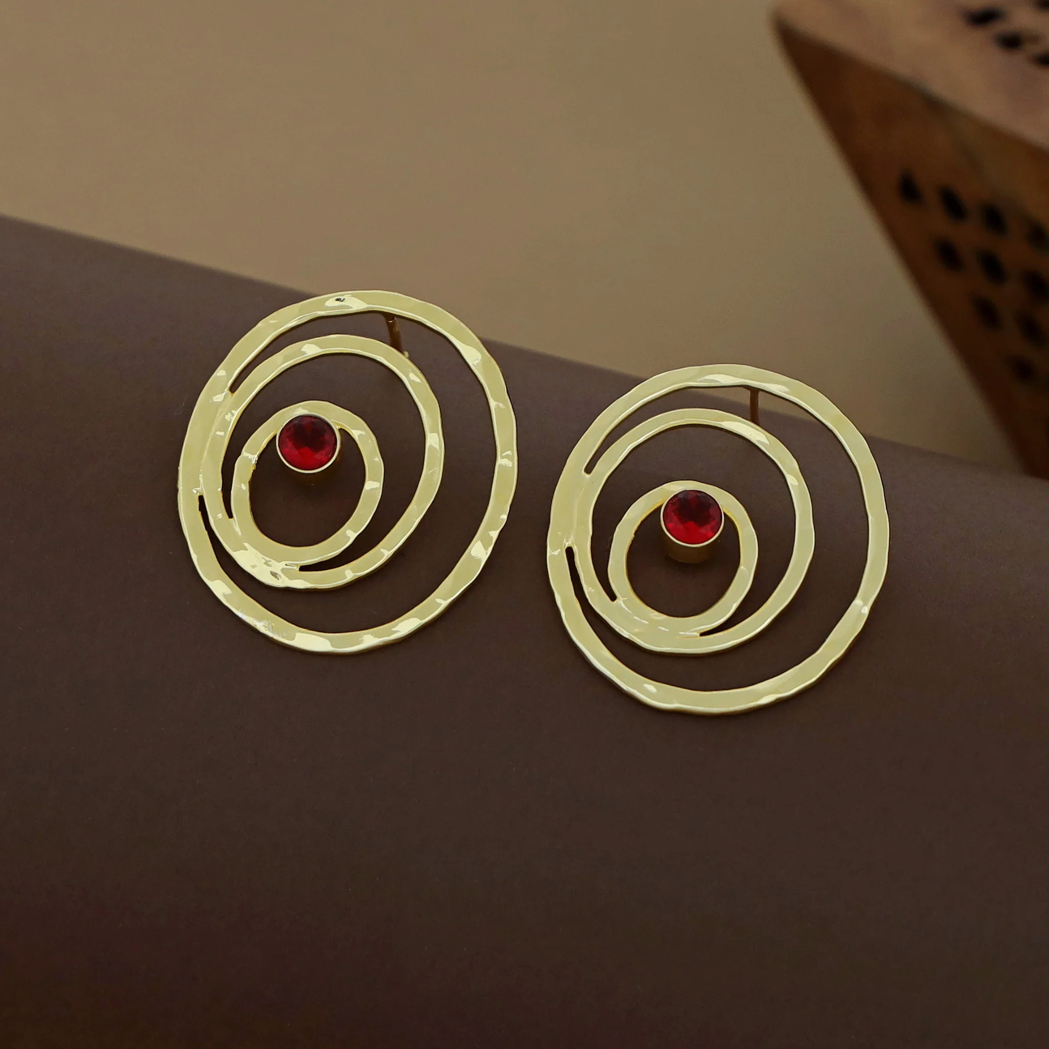 Alita Hammered Circle Glossy Earring - Image 10
