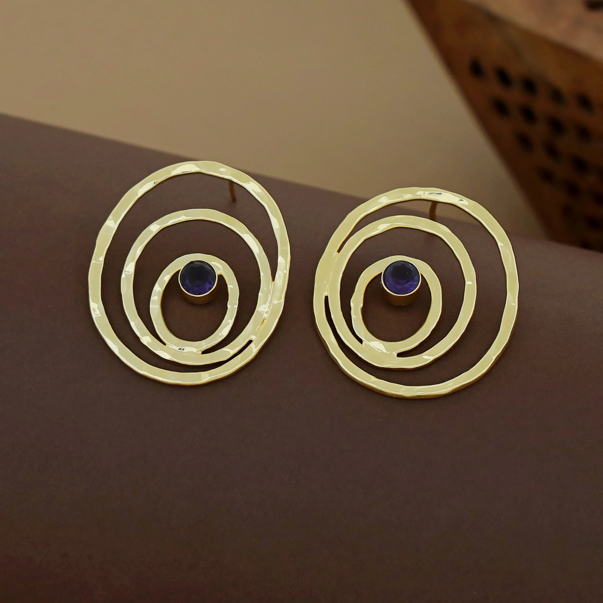 Alita Hammered Circle Glossy Earring - Image 7