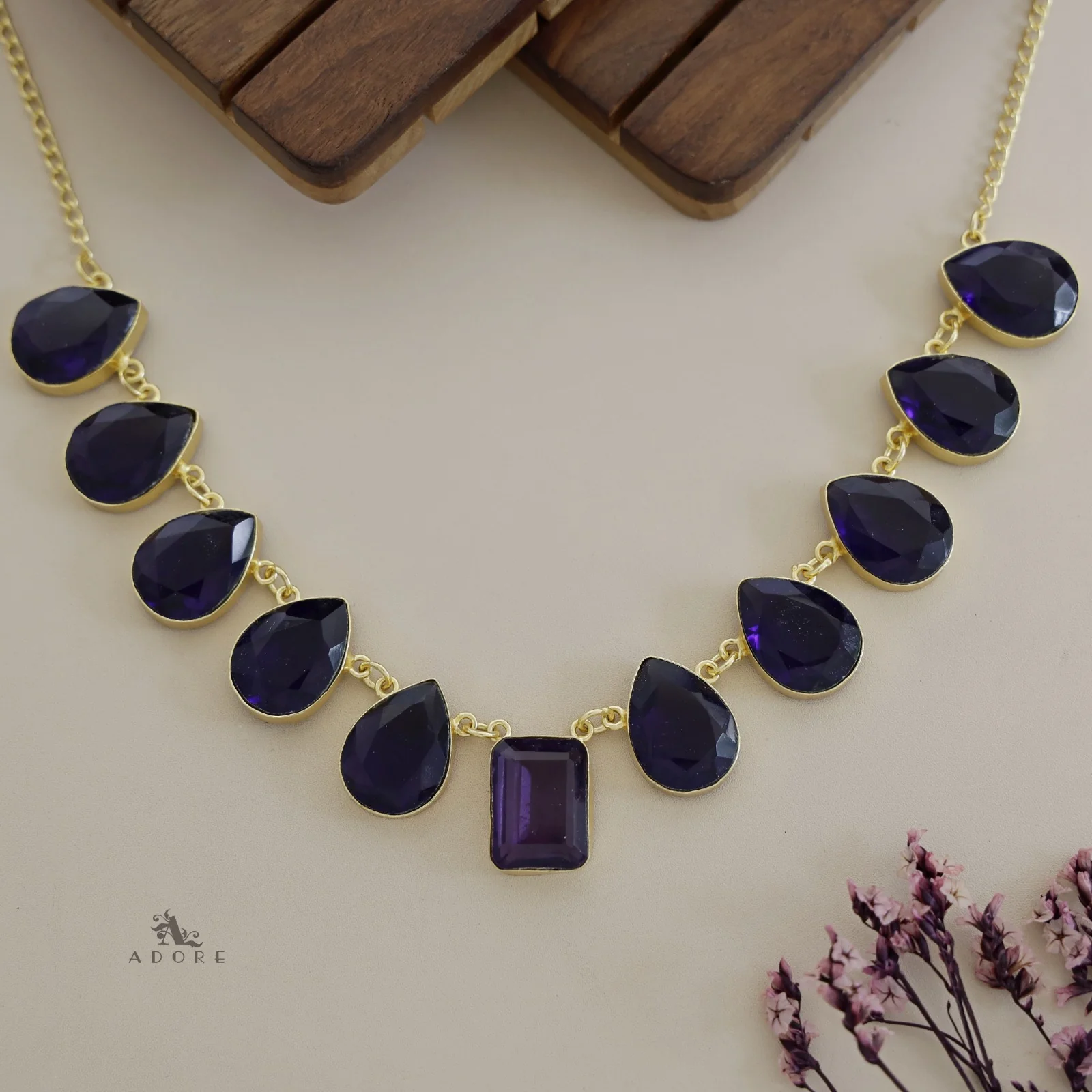 Aliya 11 Stone Glossy Drop Short Neckpiece - Image 9
