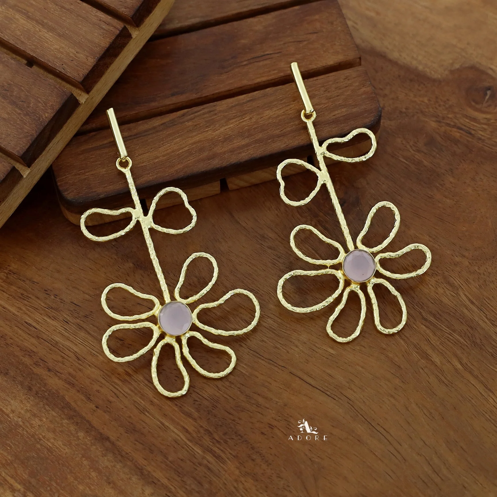 Alma Golden Flower Leaf Glossy Earring - Image 11