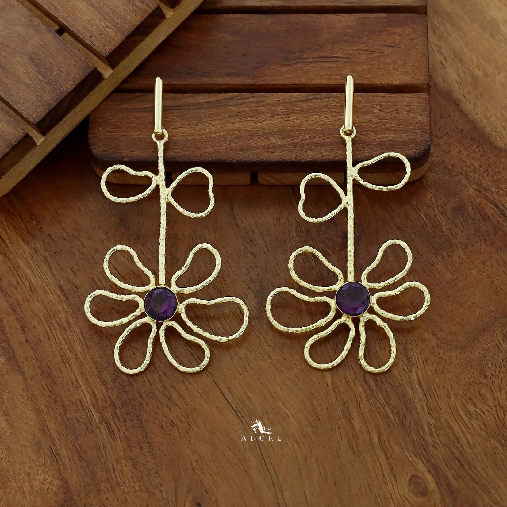 Alma Golden Flower Leaf Glossy Earring - Image 6
