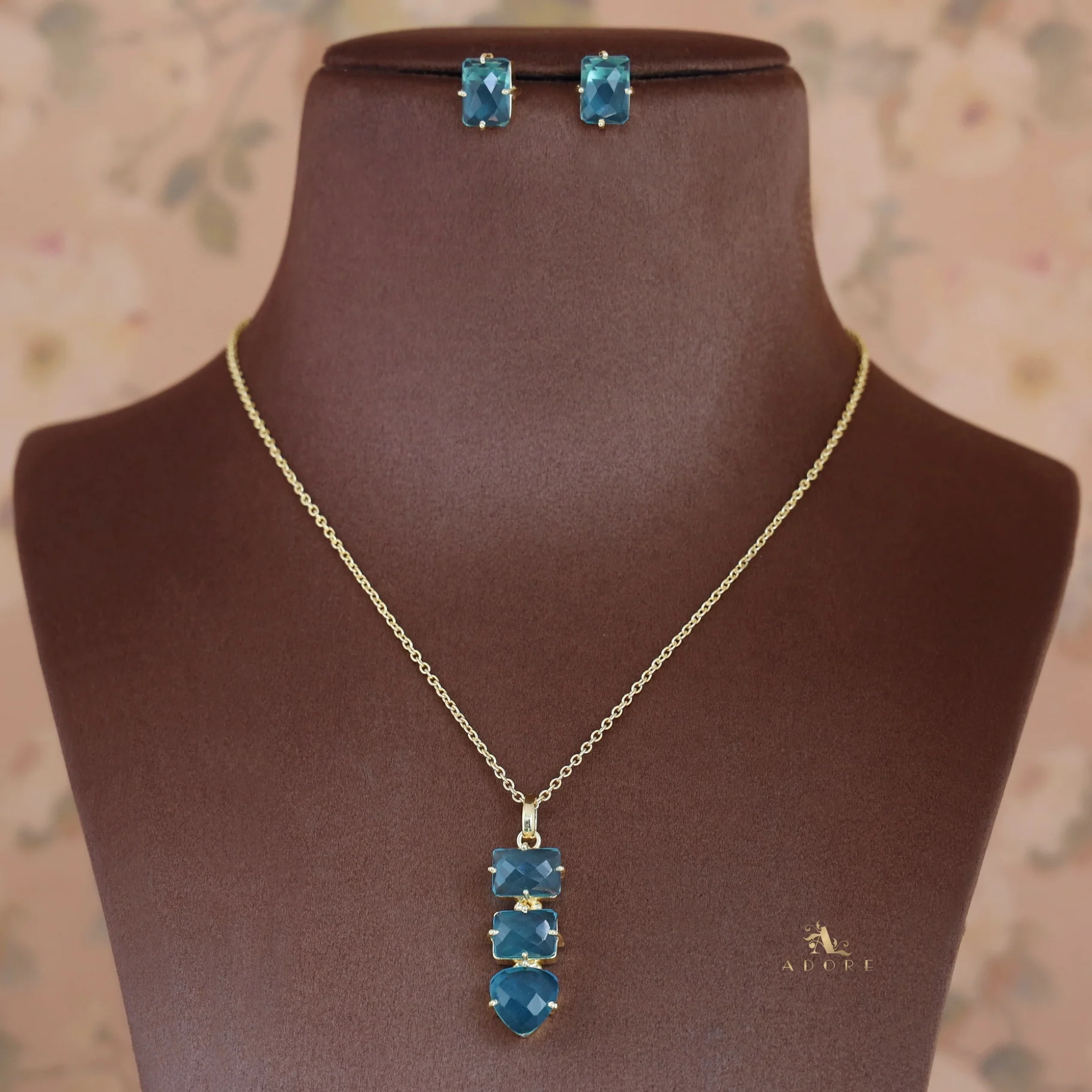 Alma Golden Tri Glossy Neckpiece With Earring - Image 2