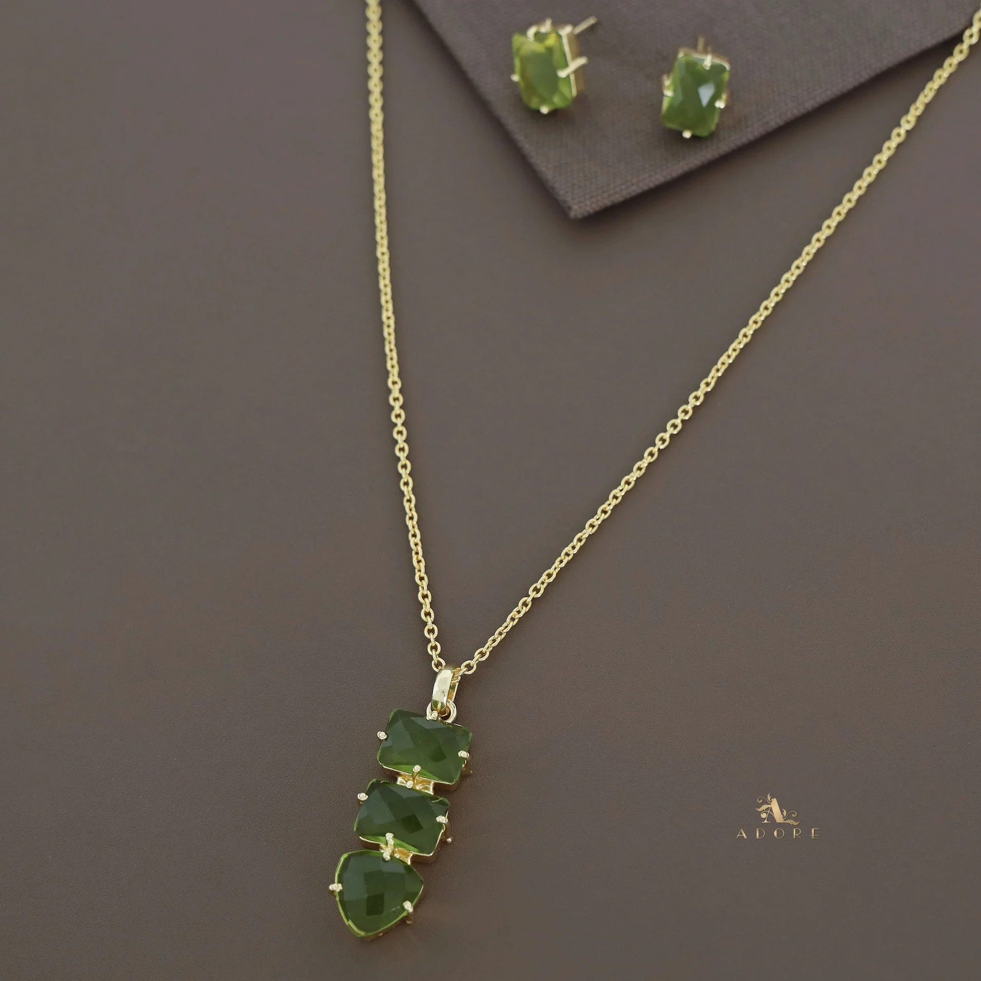 Alma Golden Tri Glossy Neckpiece With Earring - Image 5