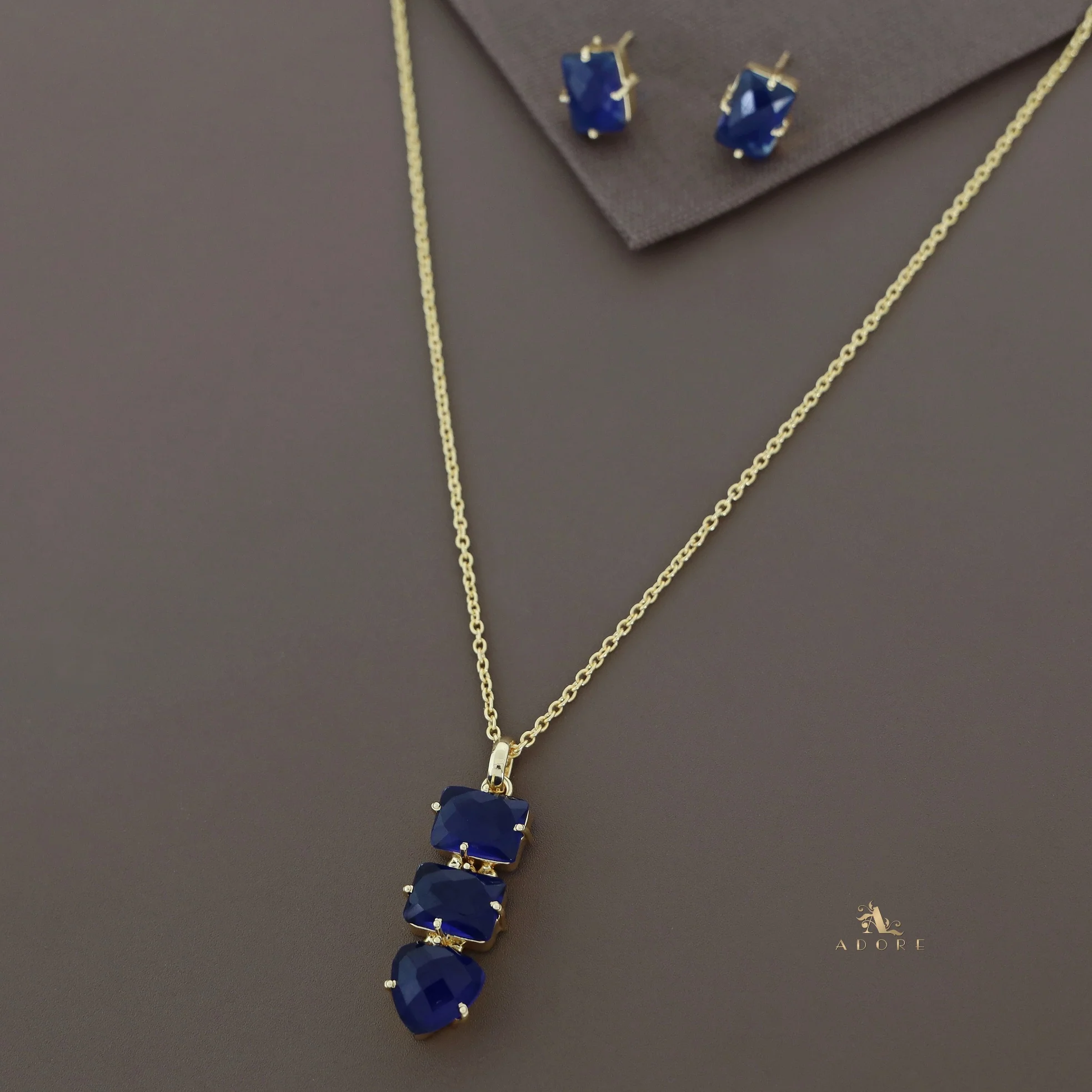 Alma Golden Tri Glossy Neckpiece With Earring - Image 7