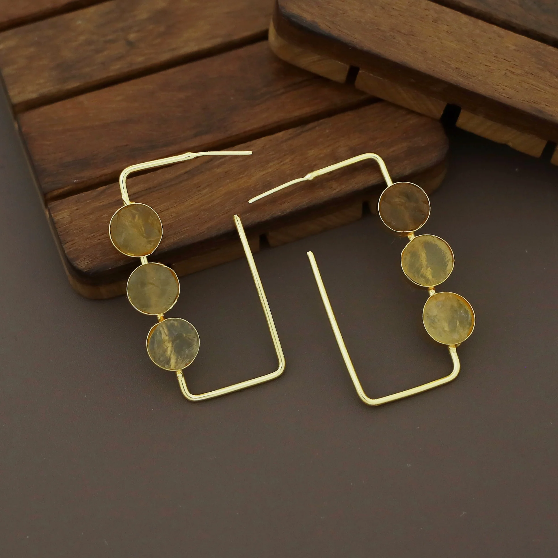 Alma Tri Raw Stone Rectangle Earring - Image 20