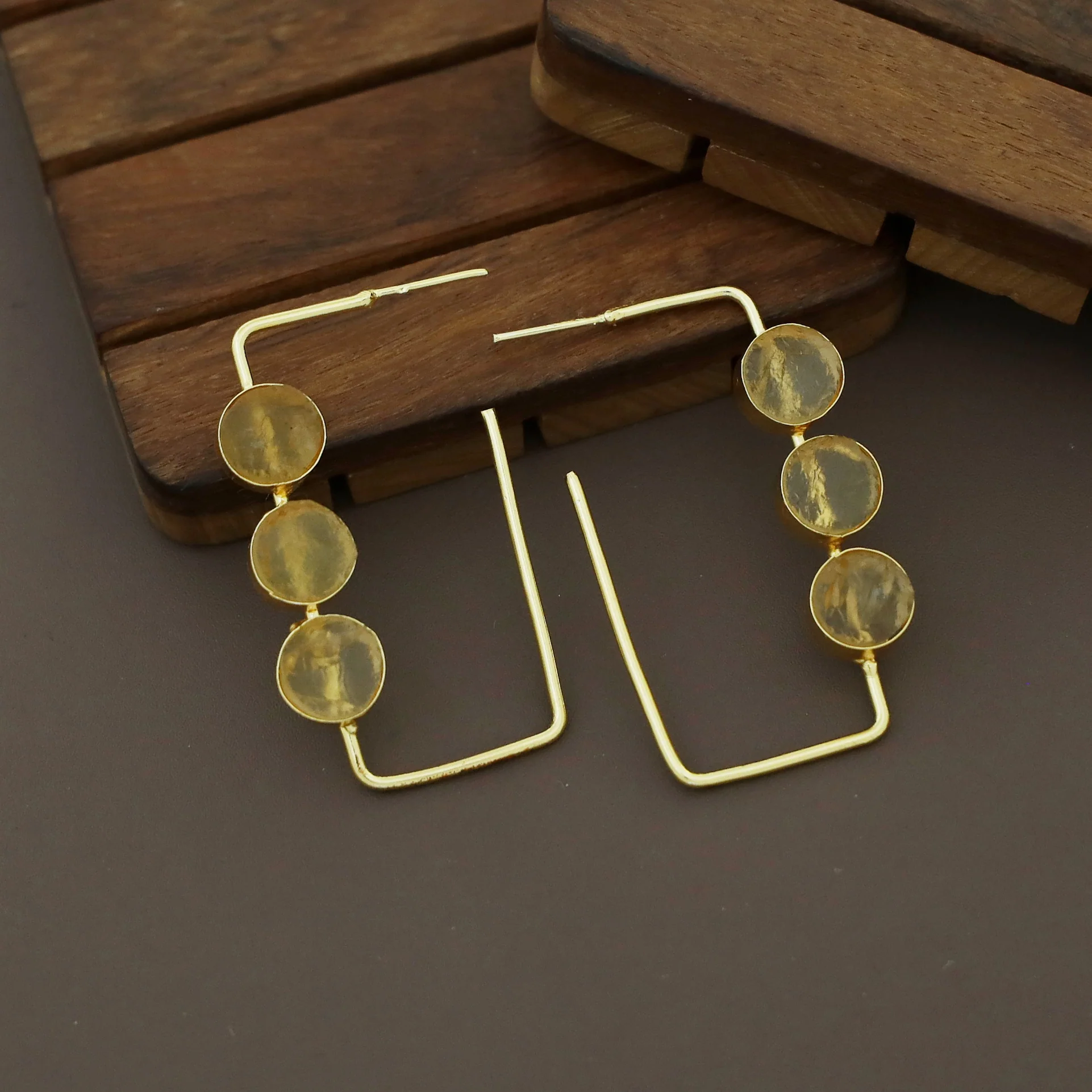 Alma Tri Raw Stone Rectangle Earring - Image 21