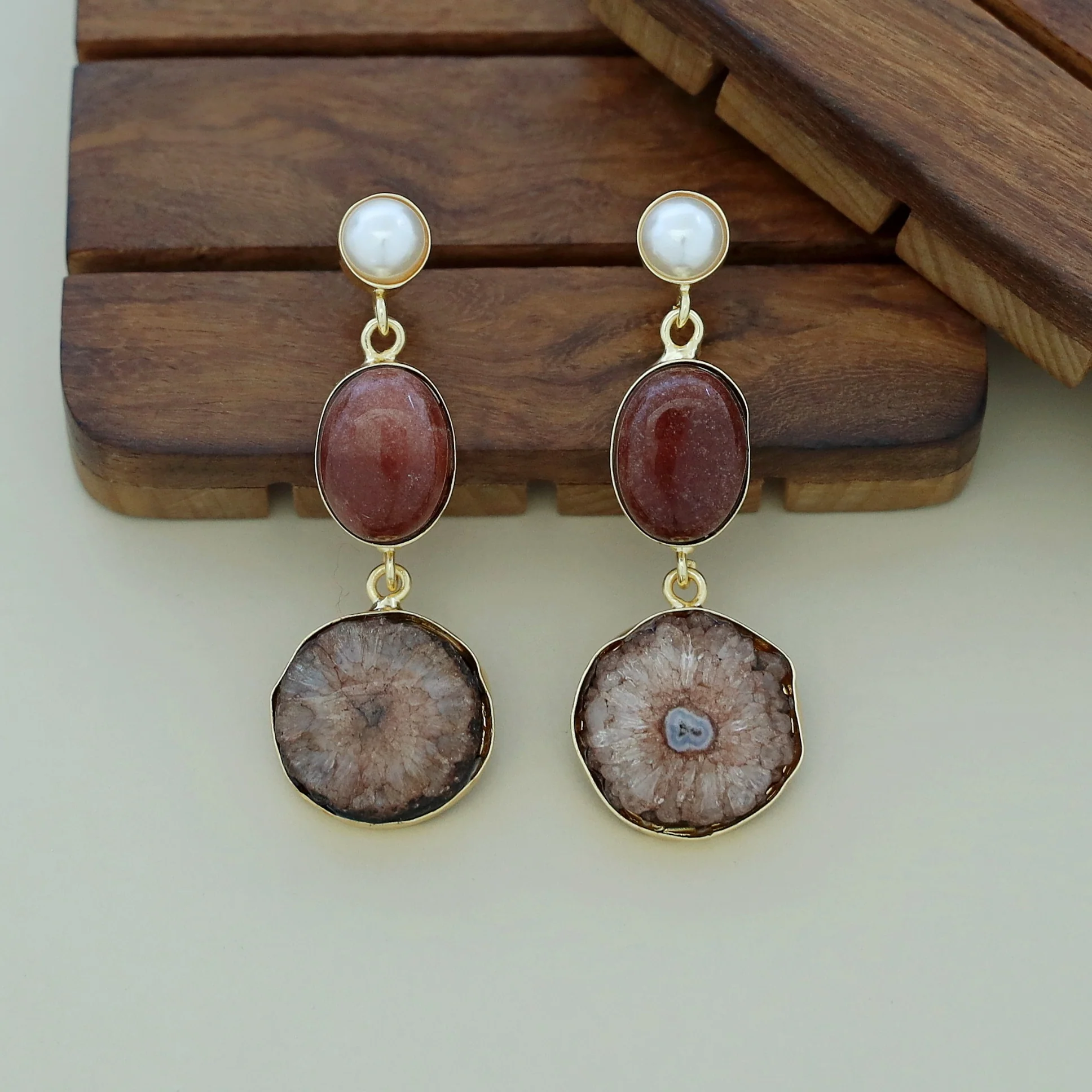 Alyn Pearl Solar Agate Earring - Image 31