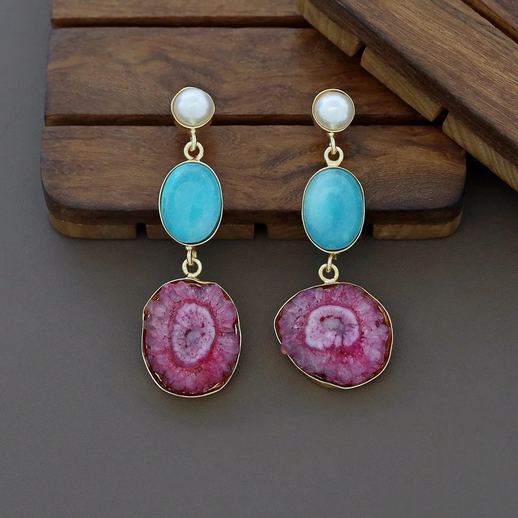 Alyn Pearl Solar Agate Earring - Image 6
