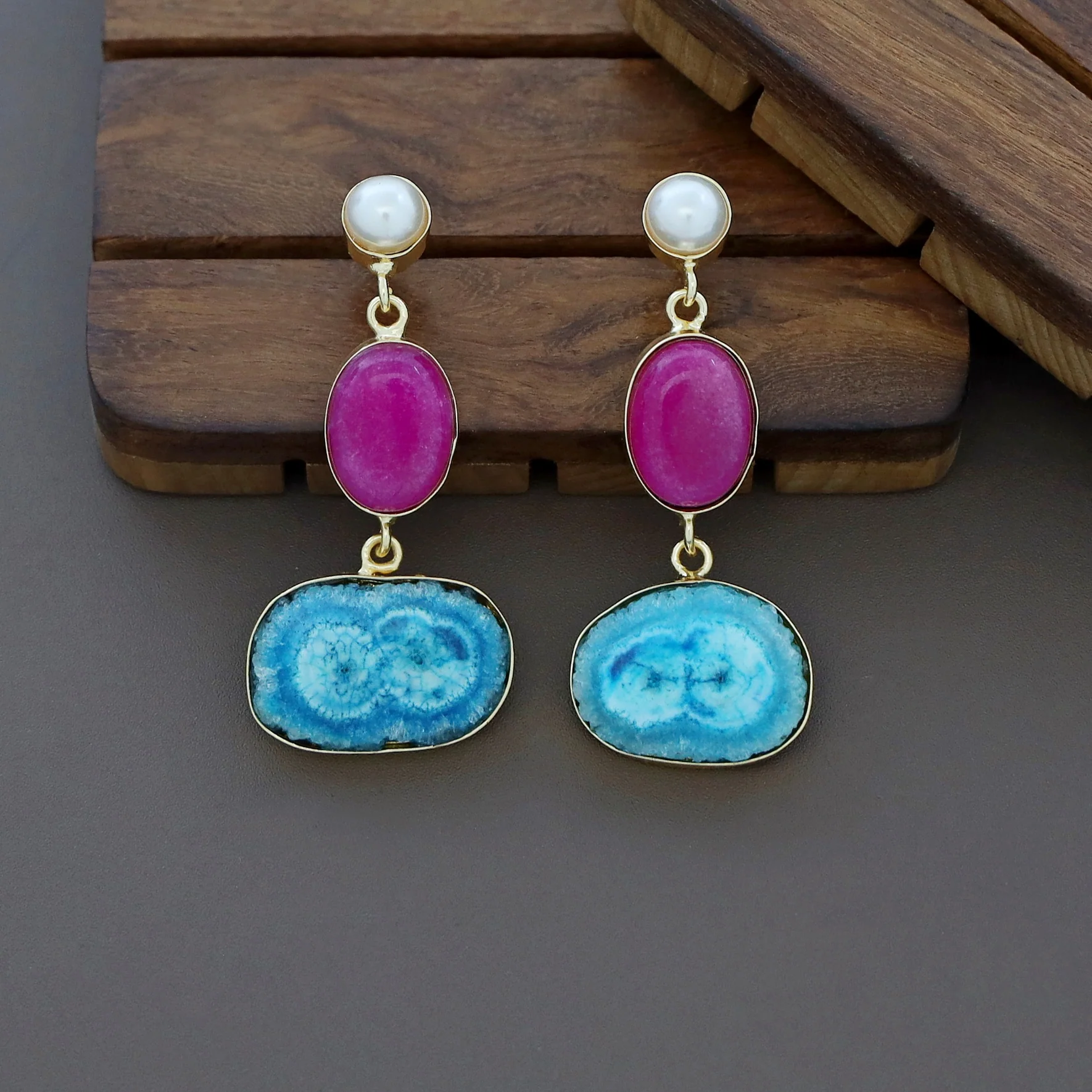 Alyn Pearl Solar Agate Earring - Image 7