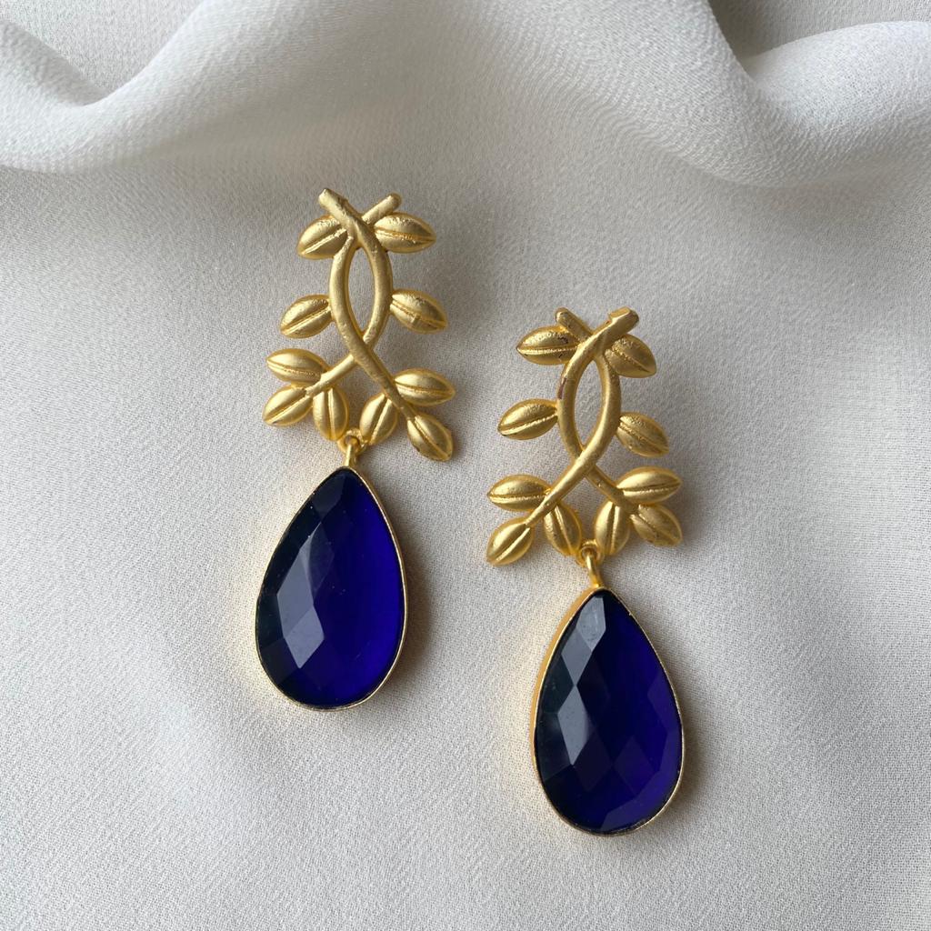 Alyssa Flower Leaf Earrings - Image 19
