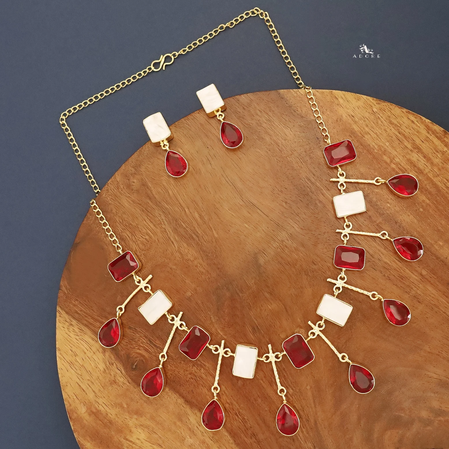 Amaya Golden MOP + Glossy Stone Neckpiece With Earring - Image 7