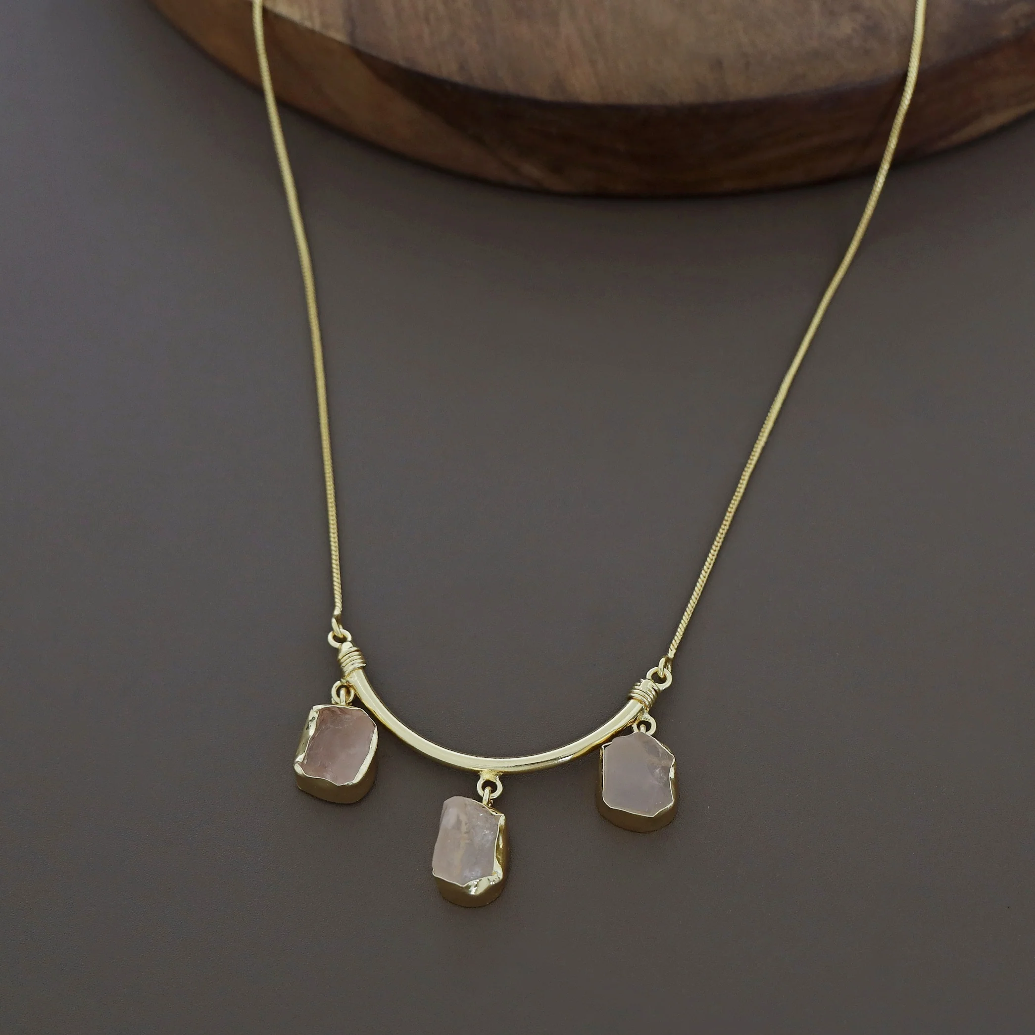 Amba Three Stone Neckpiece - Image 11