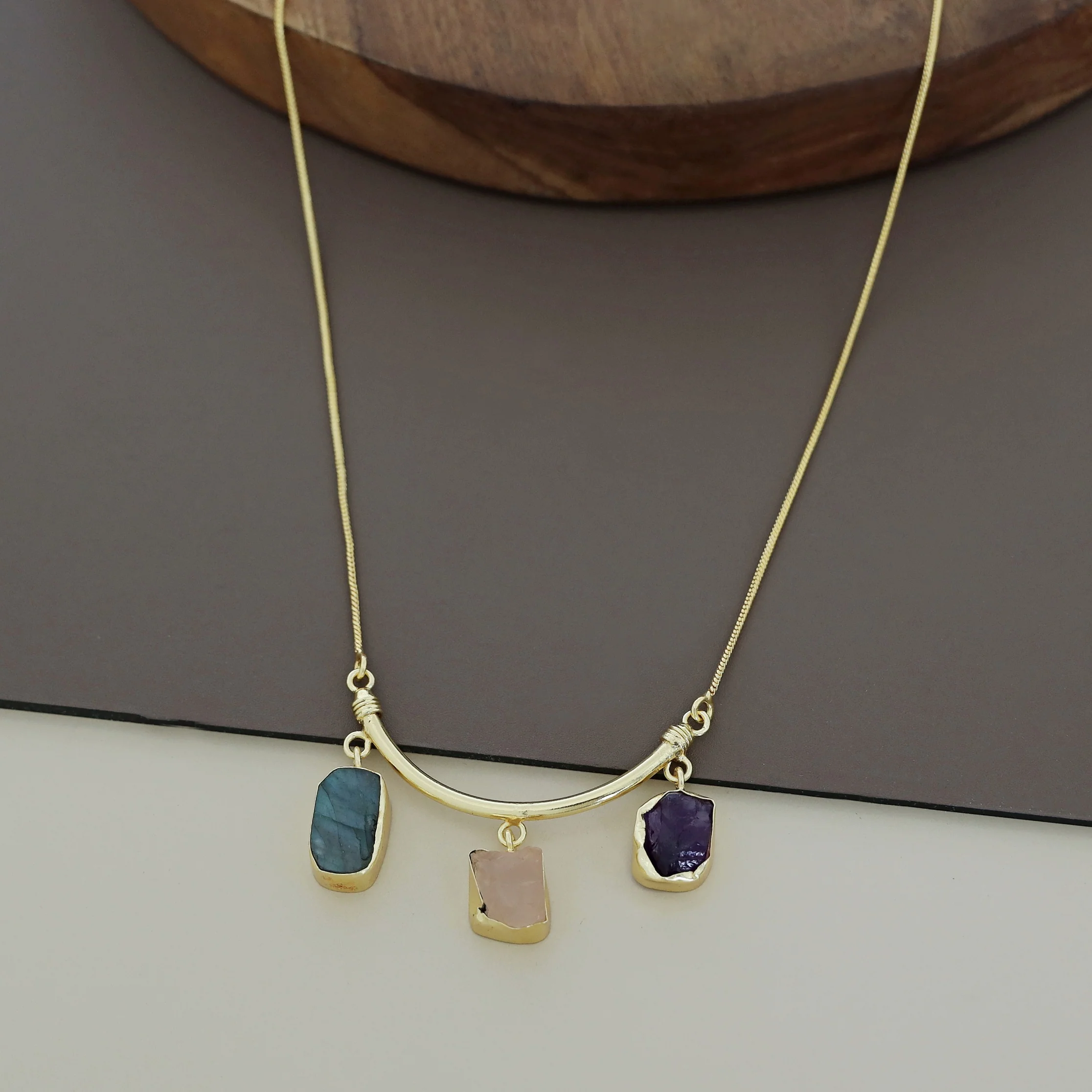 Amba Three Stone Neckpiece - Image 13