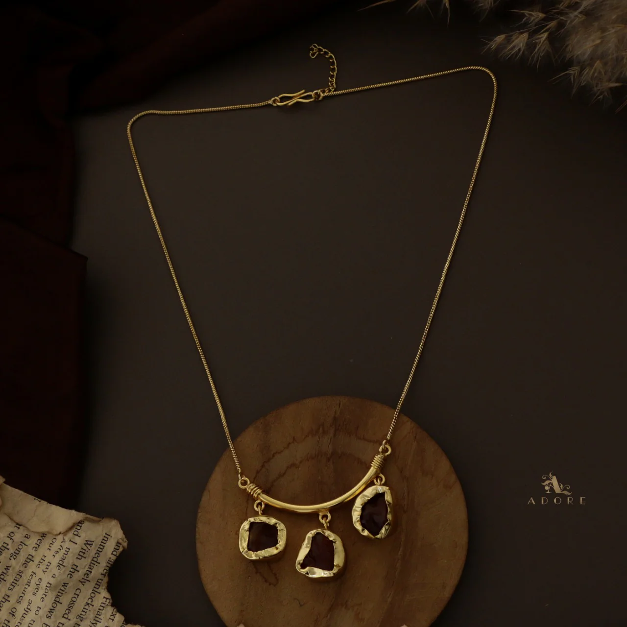Amba Three Stone Neckpiece - Image 18