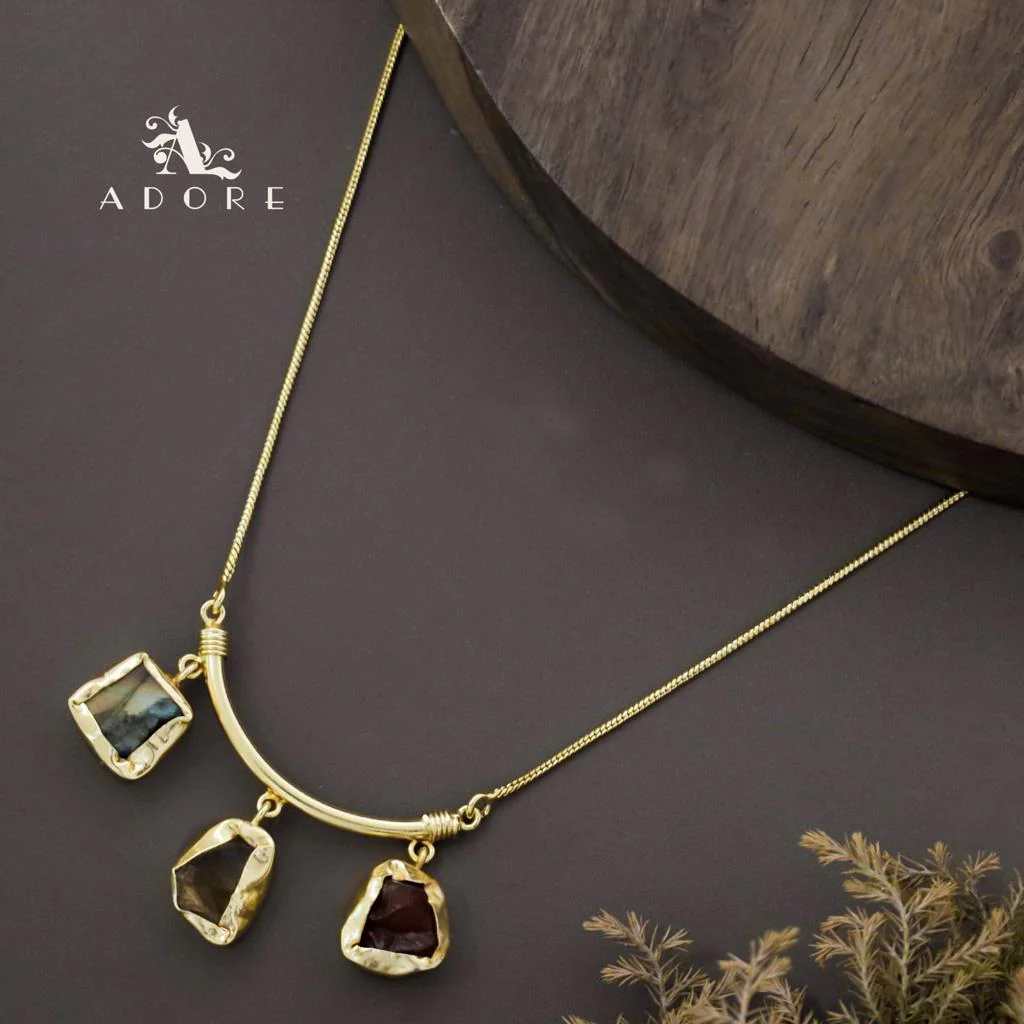 Amba Three Stone Neckpiece - Image 4