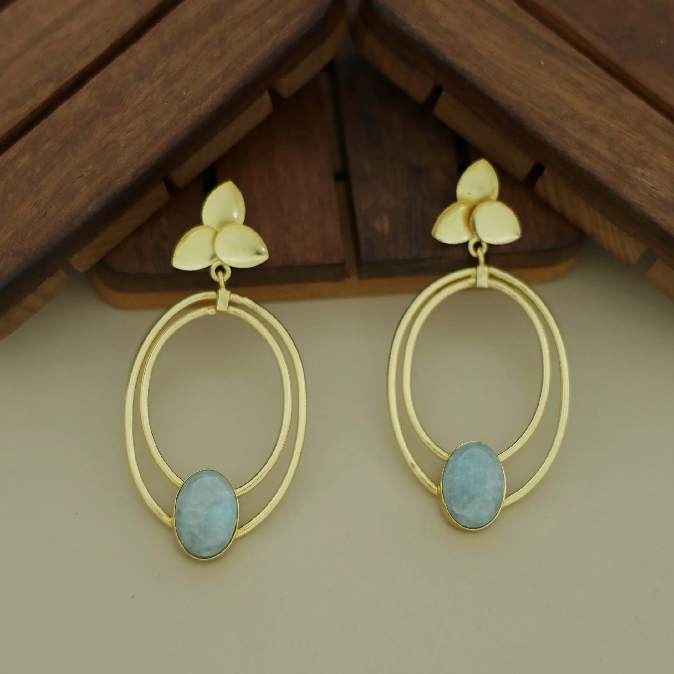 Ameya Tri Leaf Dual Oval Glossy Earring - Image 9