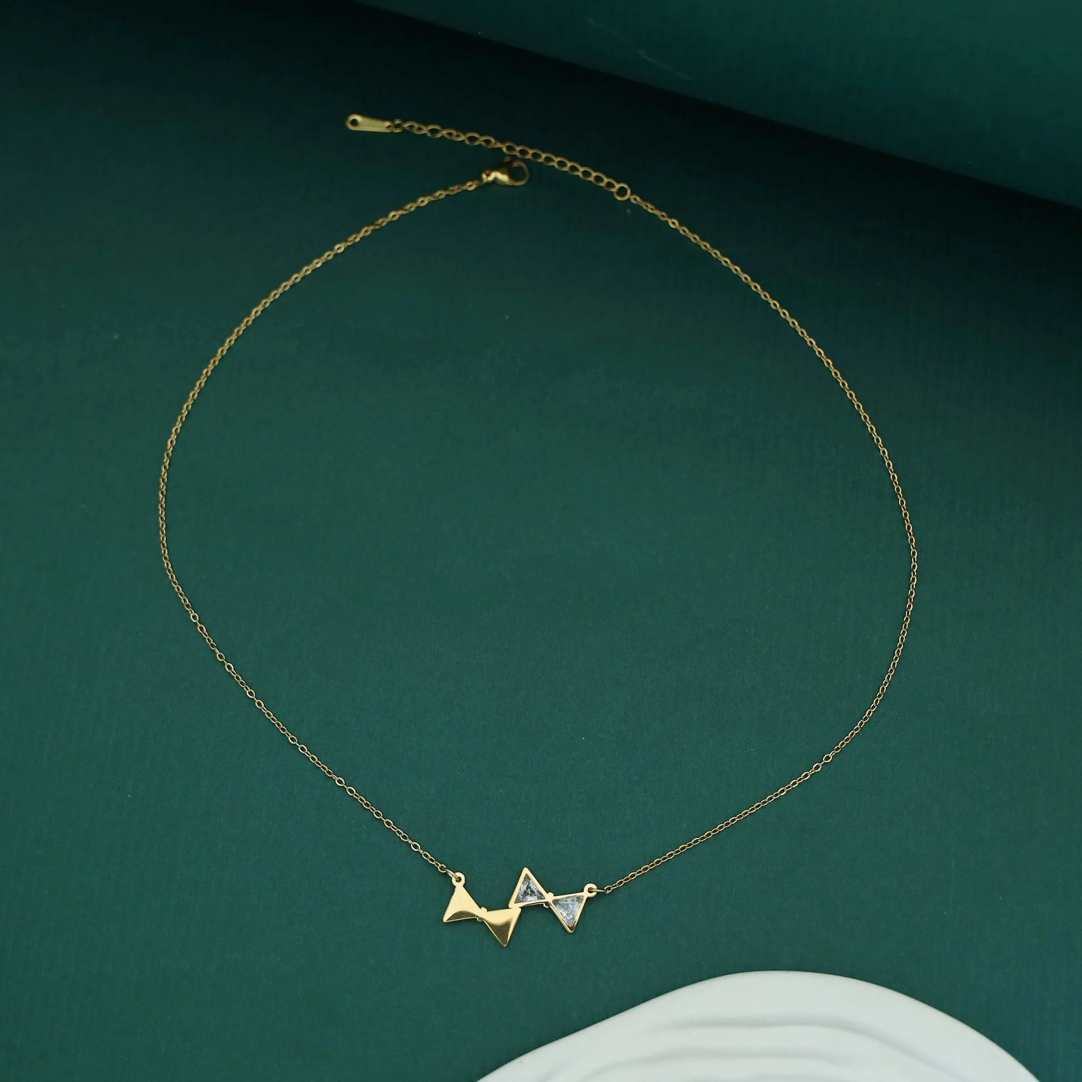 Amitha Dual Bow Neckpiece - Image 4