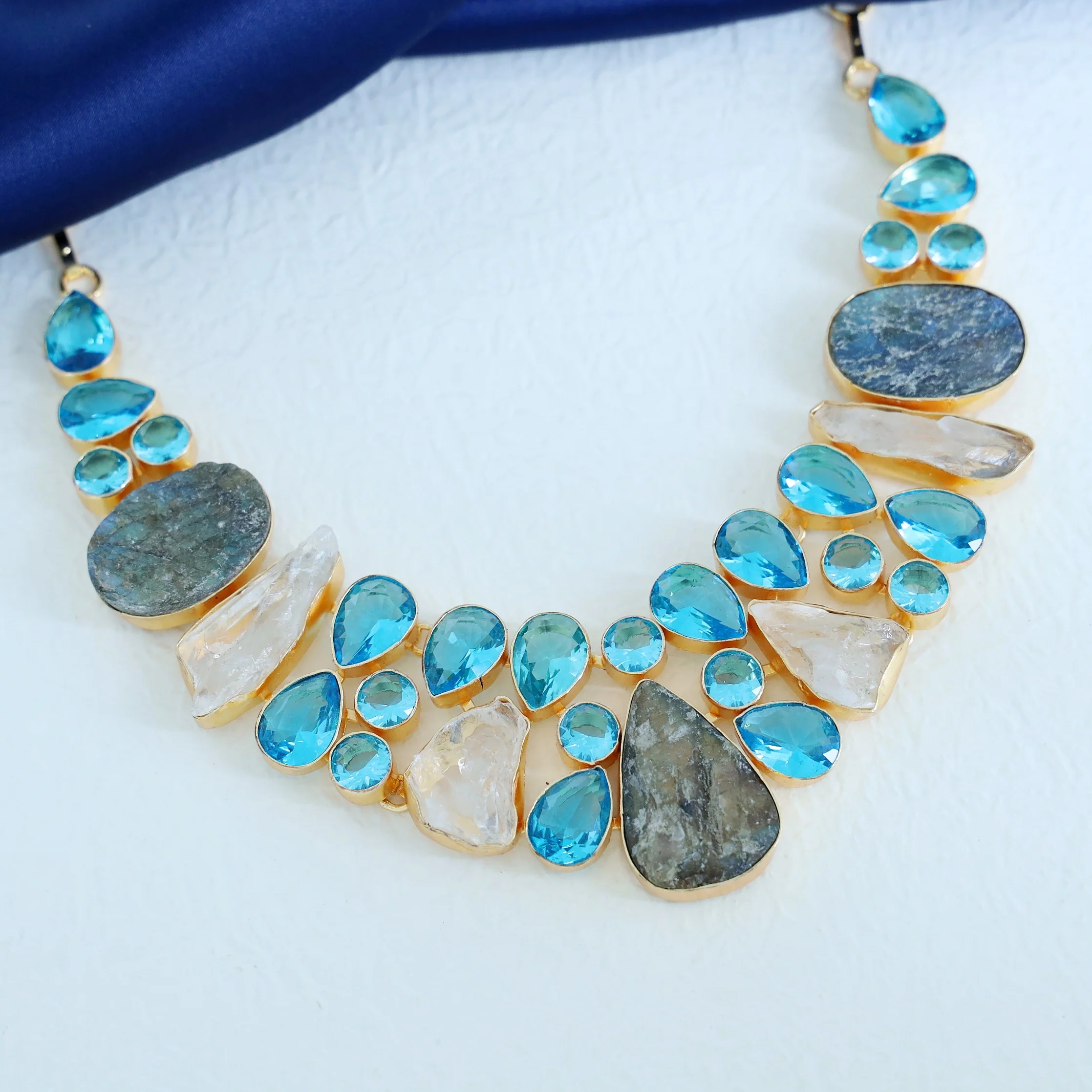Amlin Neckpiece - Image 3