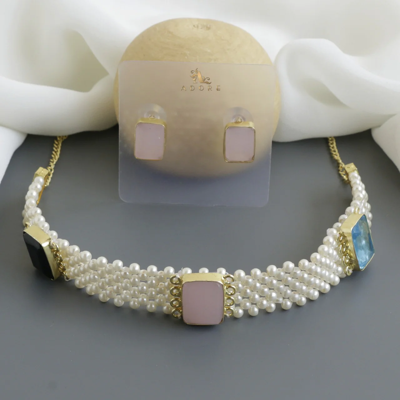 Amoliya Pearl Choker With Stud - Image 3