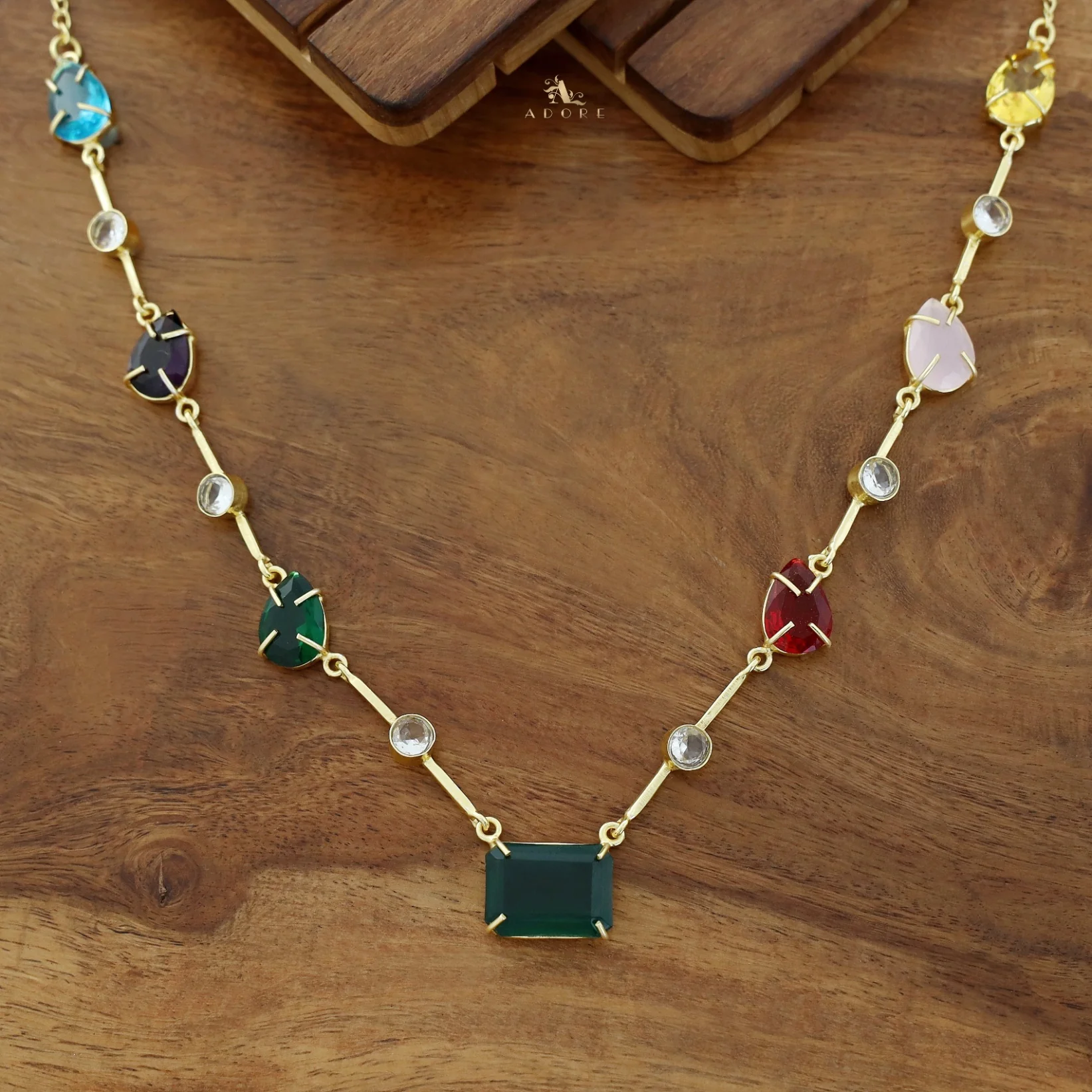 Amyra Multi Shape Glossy Stone Neckpiece - Image 2