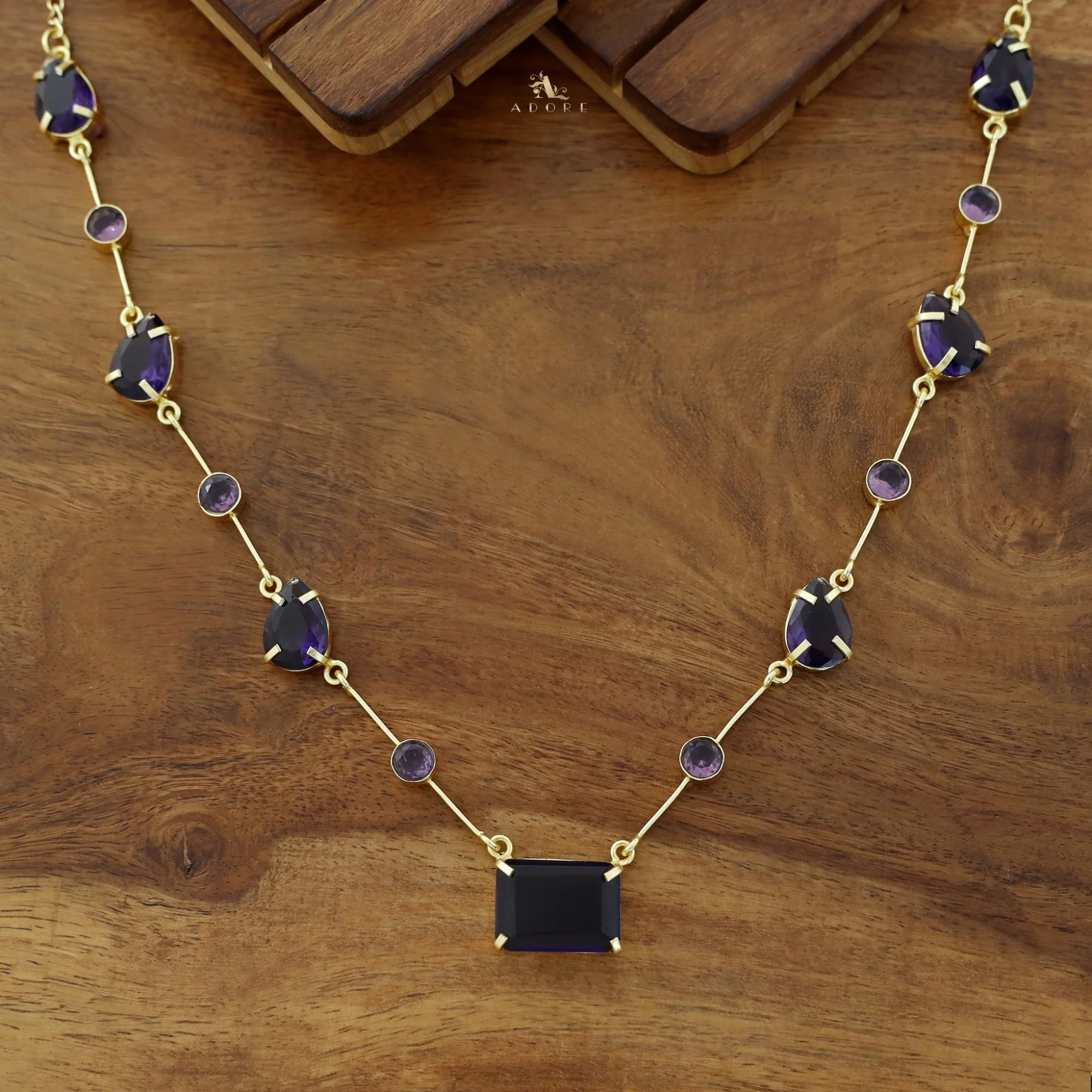 Amyra Multi Shape Glossy Stone Neckpiece - Image 7
