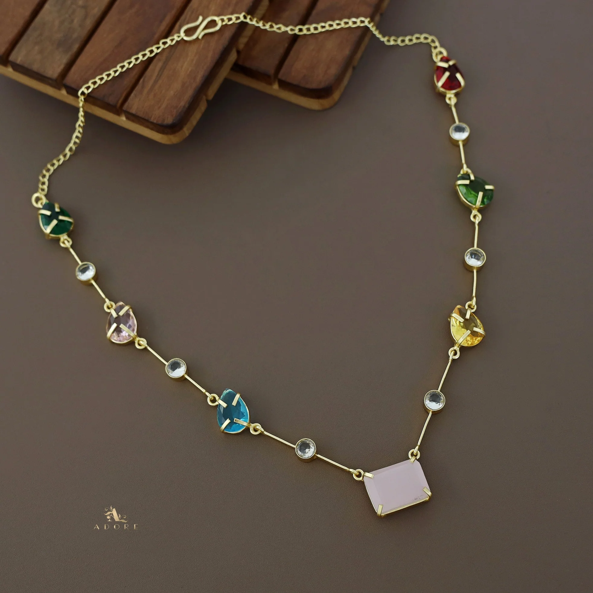 Amyra Multi Shape Glossy Stone Neckpiece - Image 8