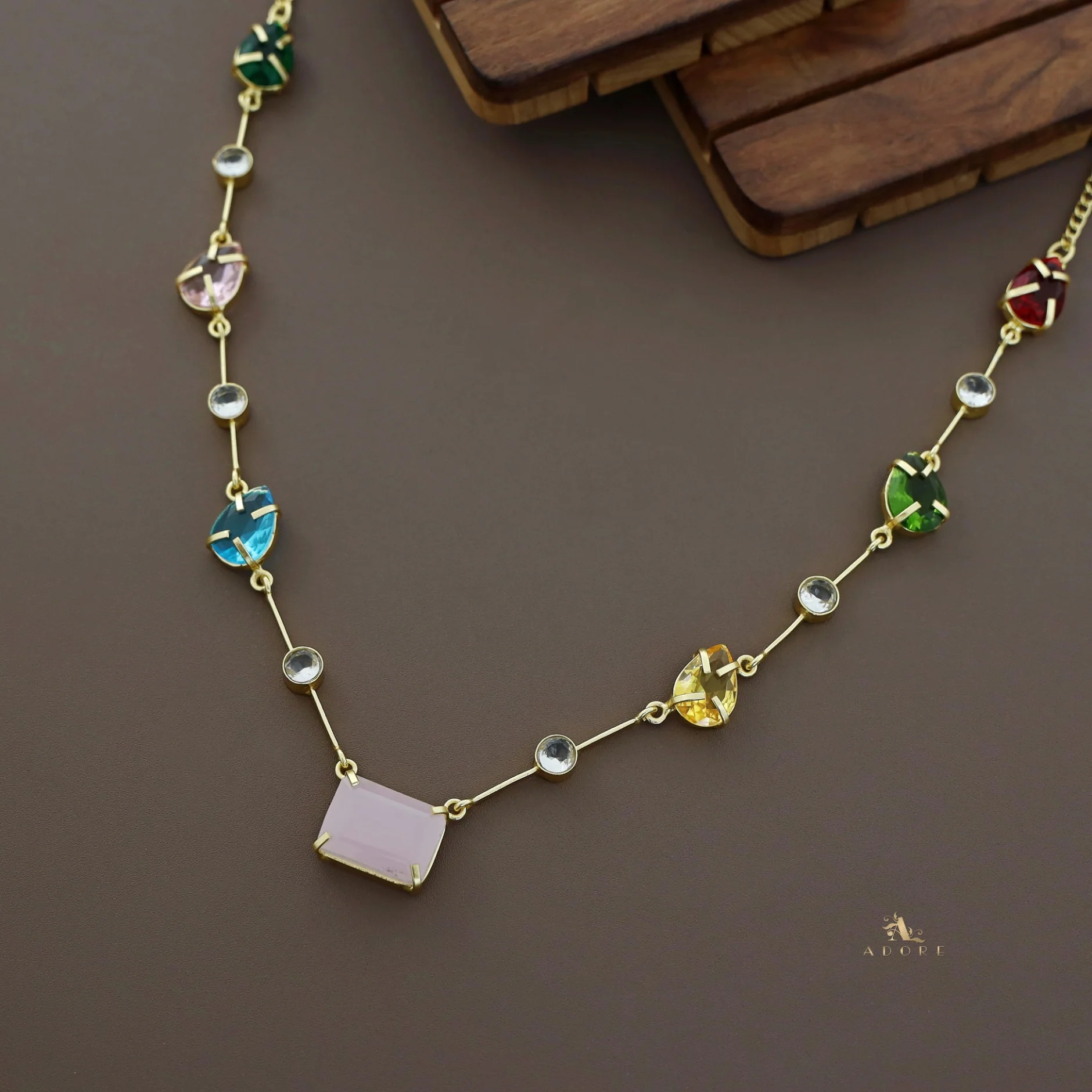 Amyra Multi Shape Glossy Stone Neckpiece - Image 9