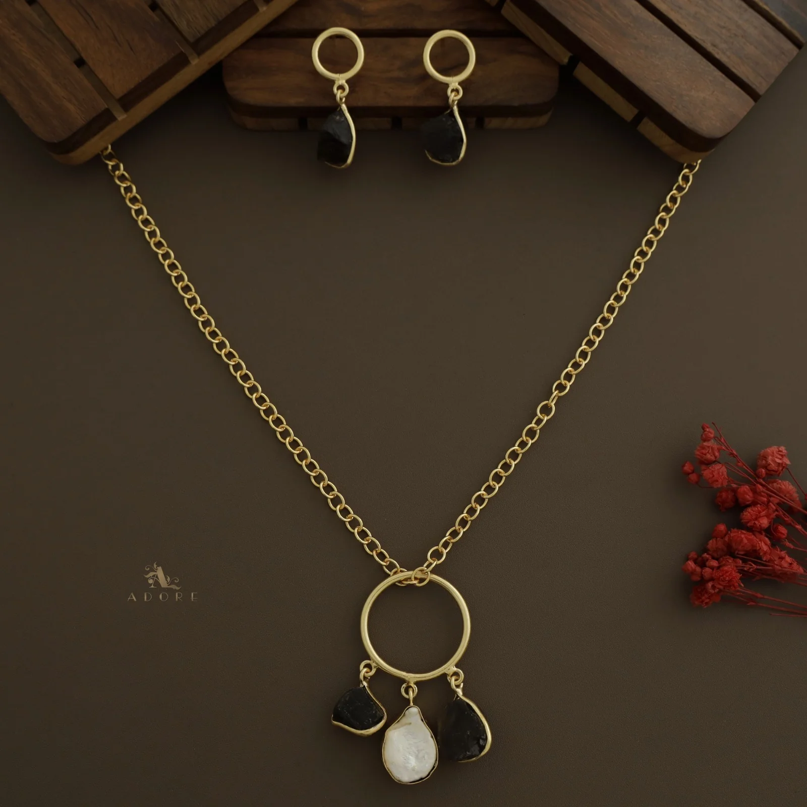 Anabella Raw Stone + Baroque Circle Neckpiece With Earring - Image 4