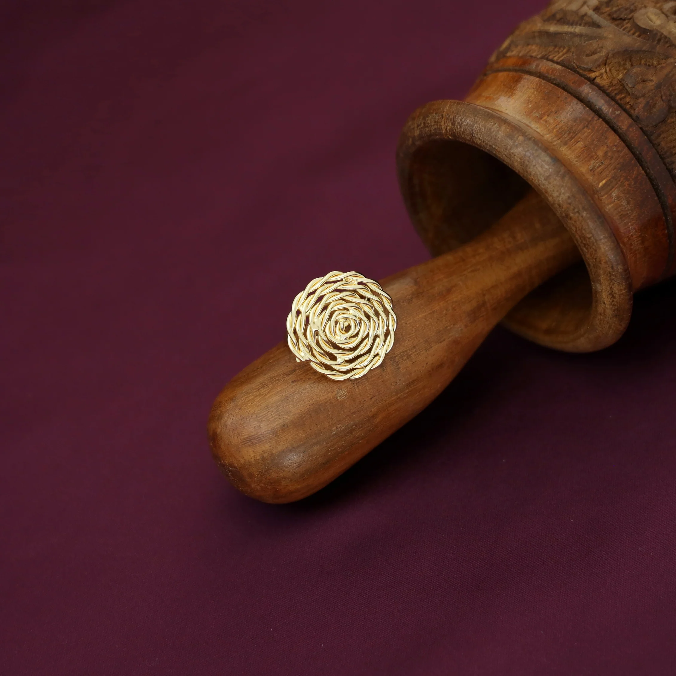Anaiah Golden Twisted Ring - Image 2