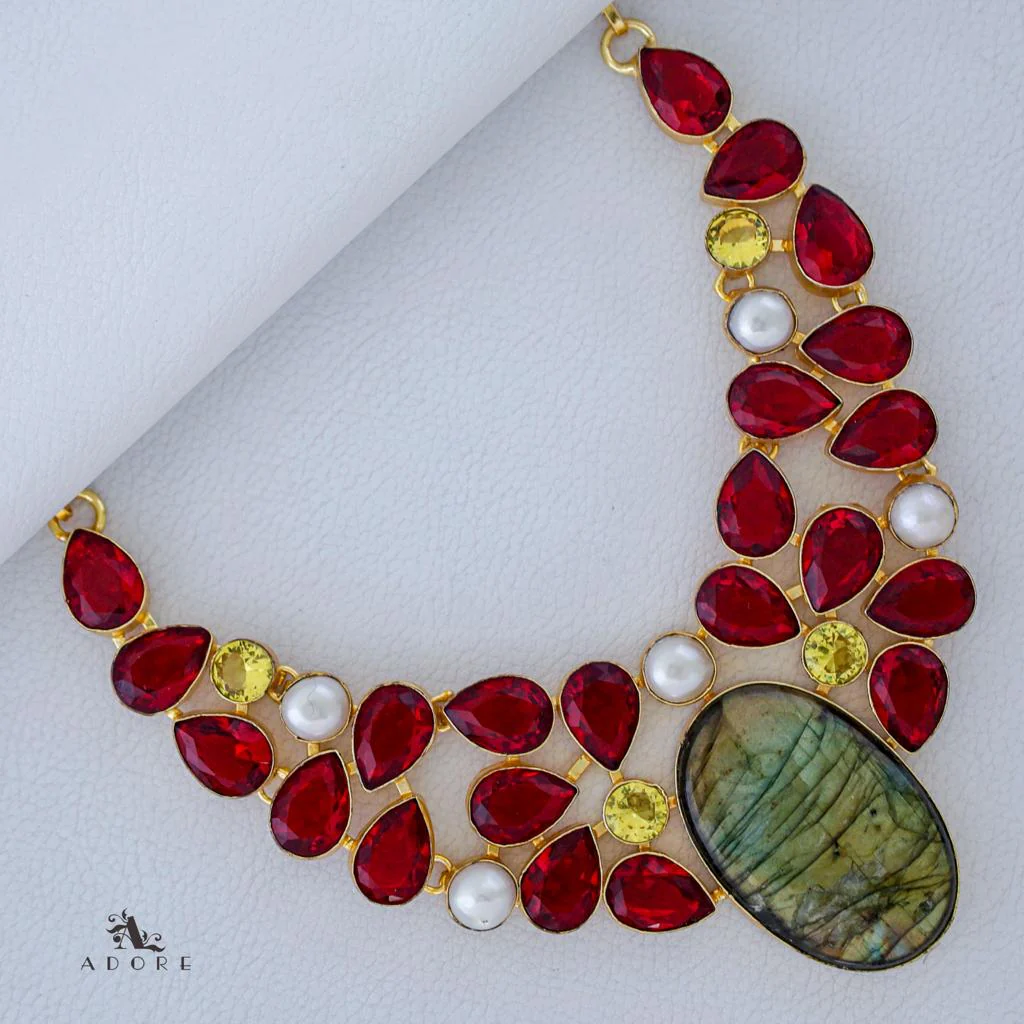 Anaisa Bold Neckpiece - Image 2