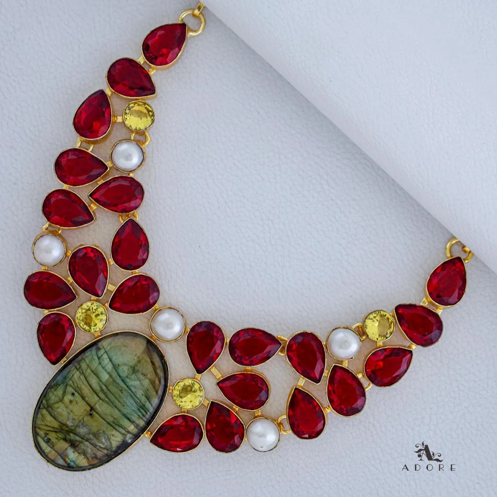 Anaisa Bold Neckpiece - Image 3