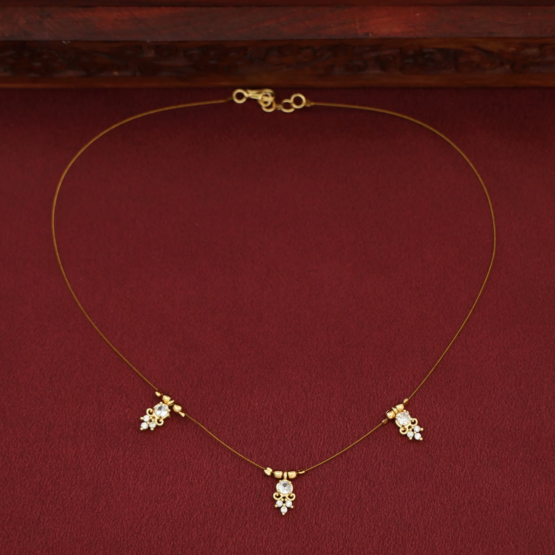 Anala Glossy Stone String Neckpiece - Image 9