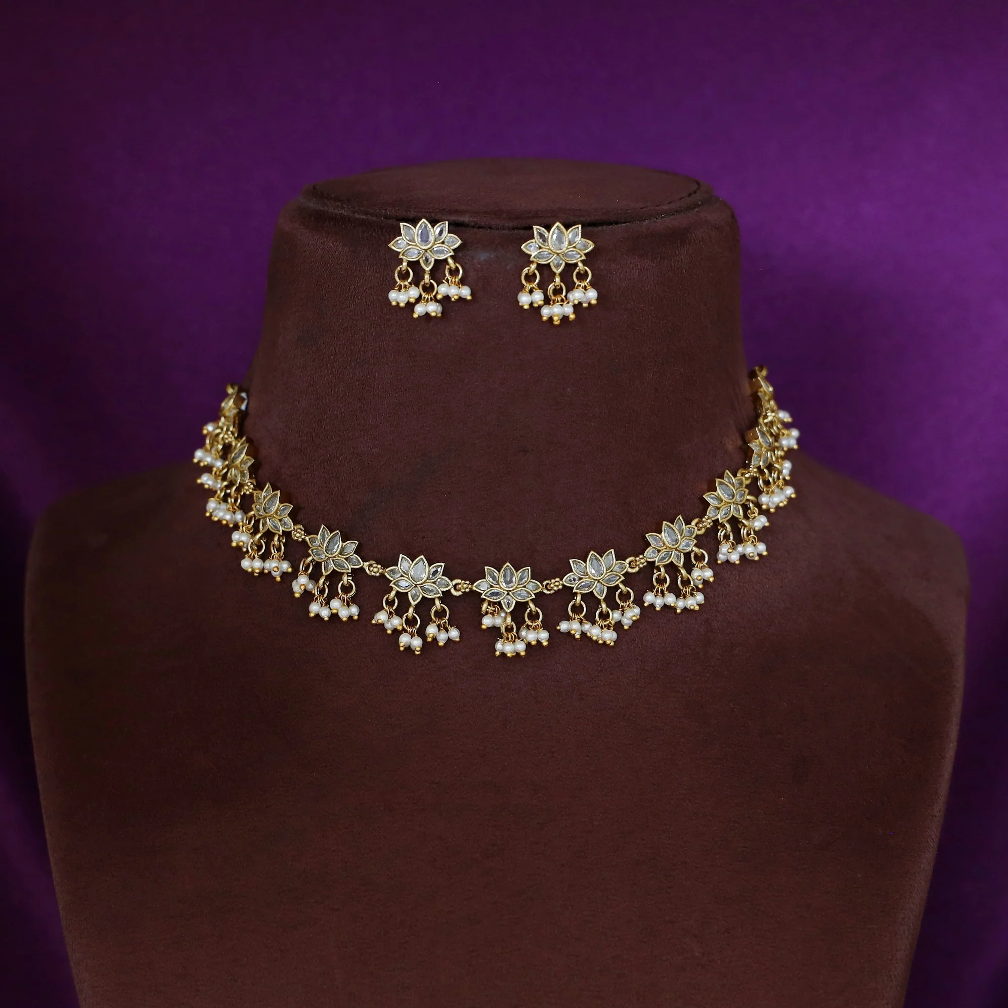 Anamika Dhala Padma Pearl Short Neckpiece With Earring - Image 6