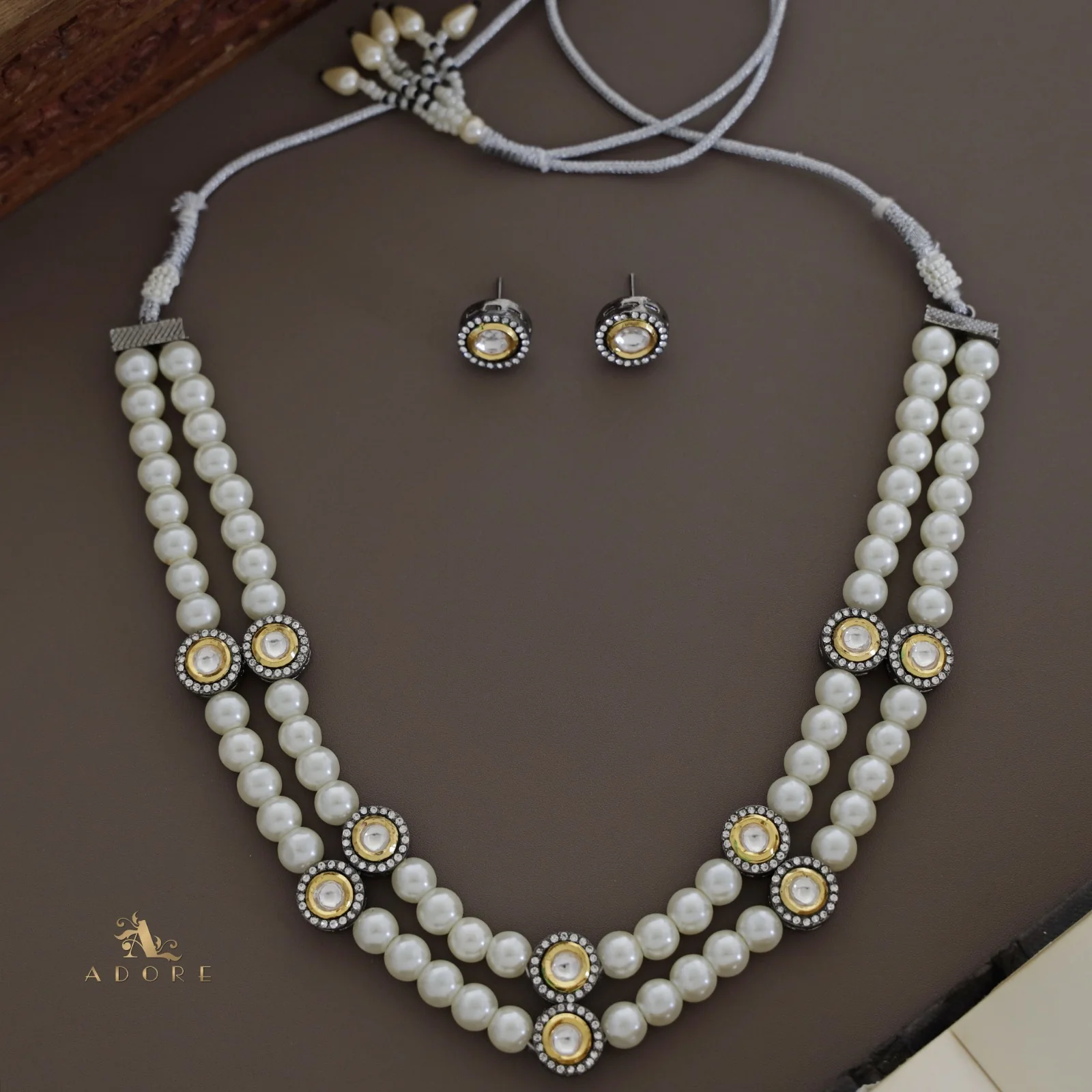 Anarvia Pearl 2 Layer Kundan Neckpiece With Stud - Image 3