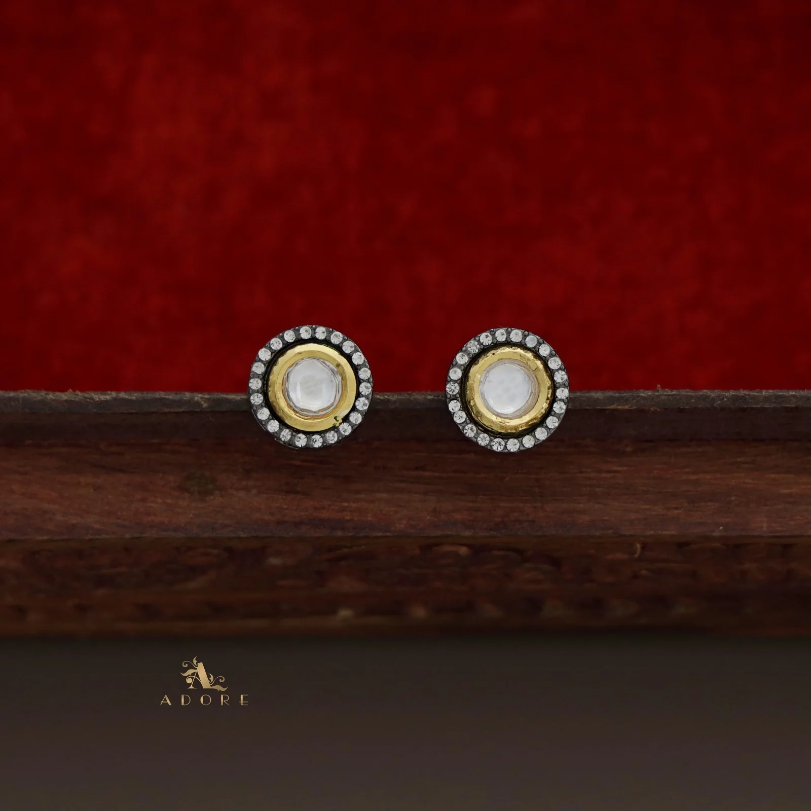 Anarvia Pearl 2 Layer Kundan Neckpiece With Stud - Image 4