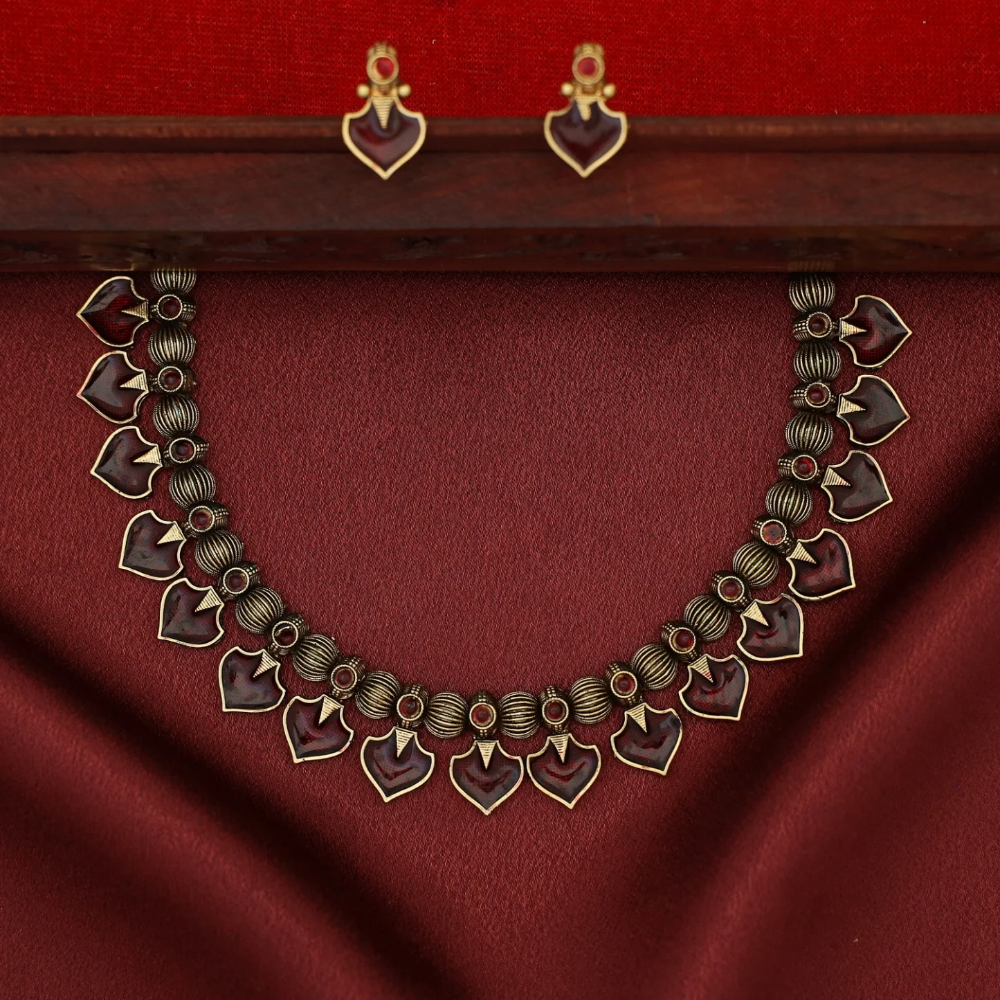 Anasuya Enamel Palakka Short Neckpiece With Earring - Image 2