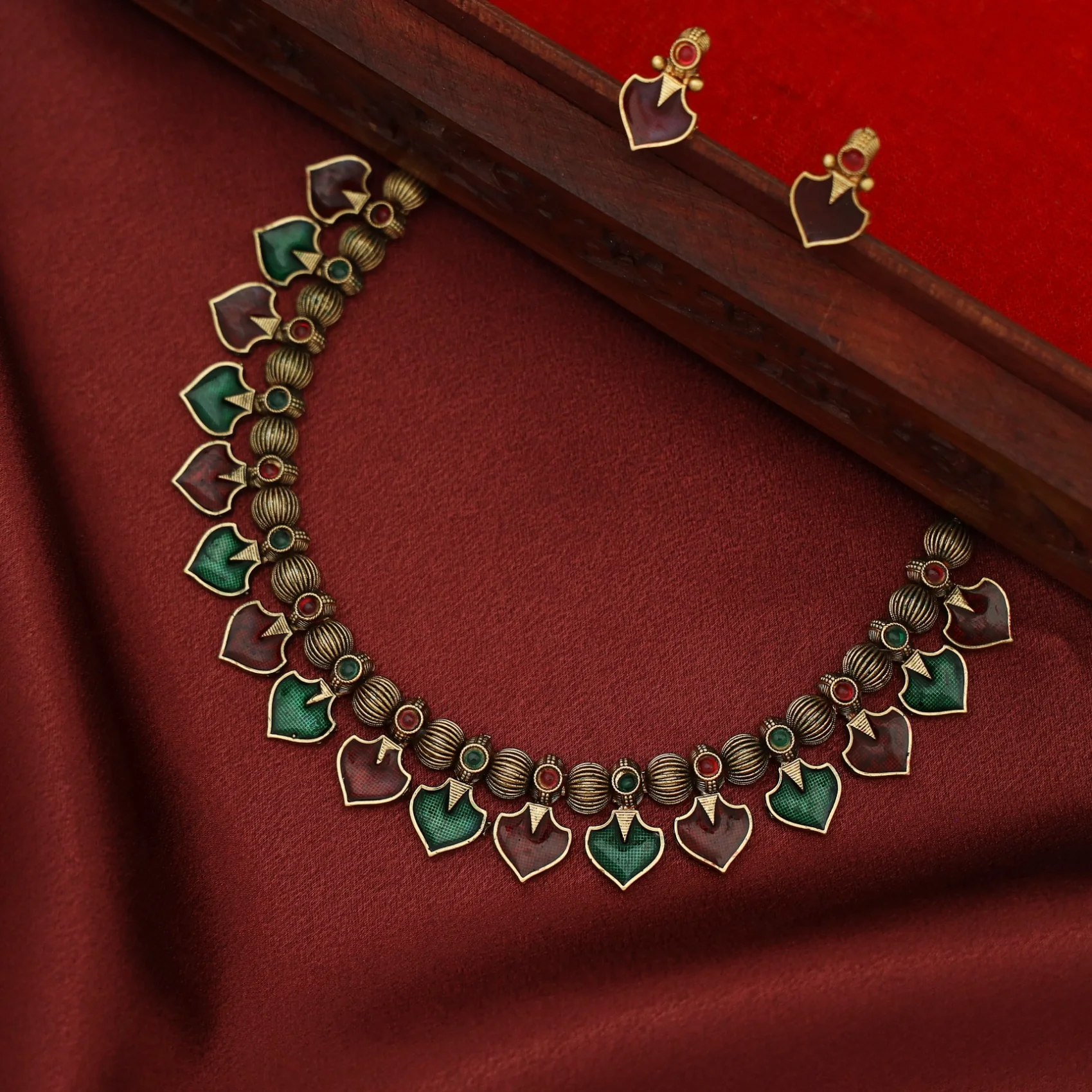 Anasuya Enamel Palakka Short Neckpiece With Earring - Image 6