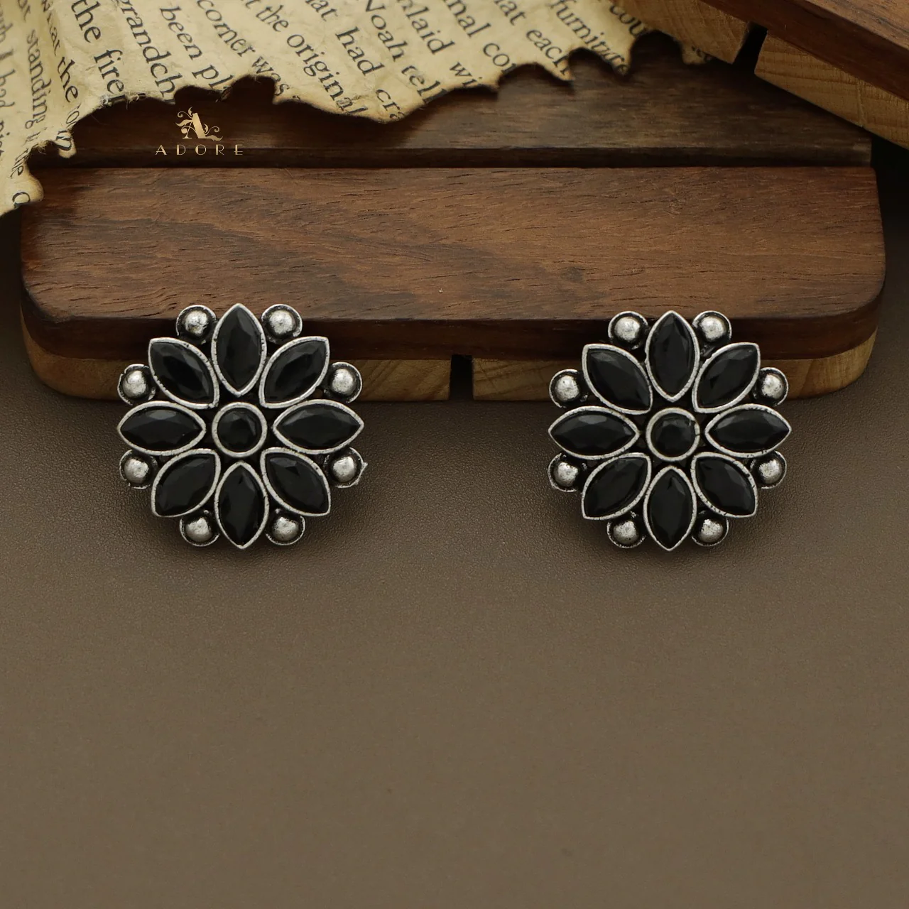 Angela Flower Earring - Image 11