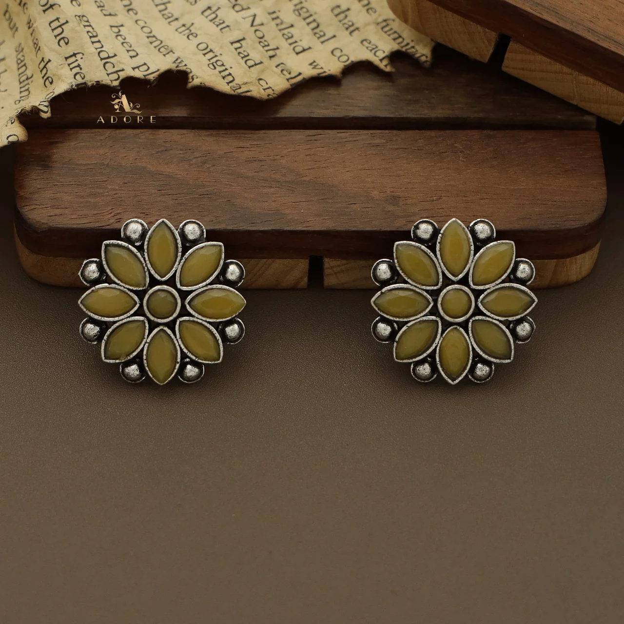 Angela Flower Earring - Image 7